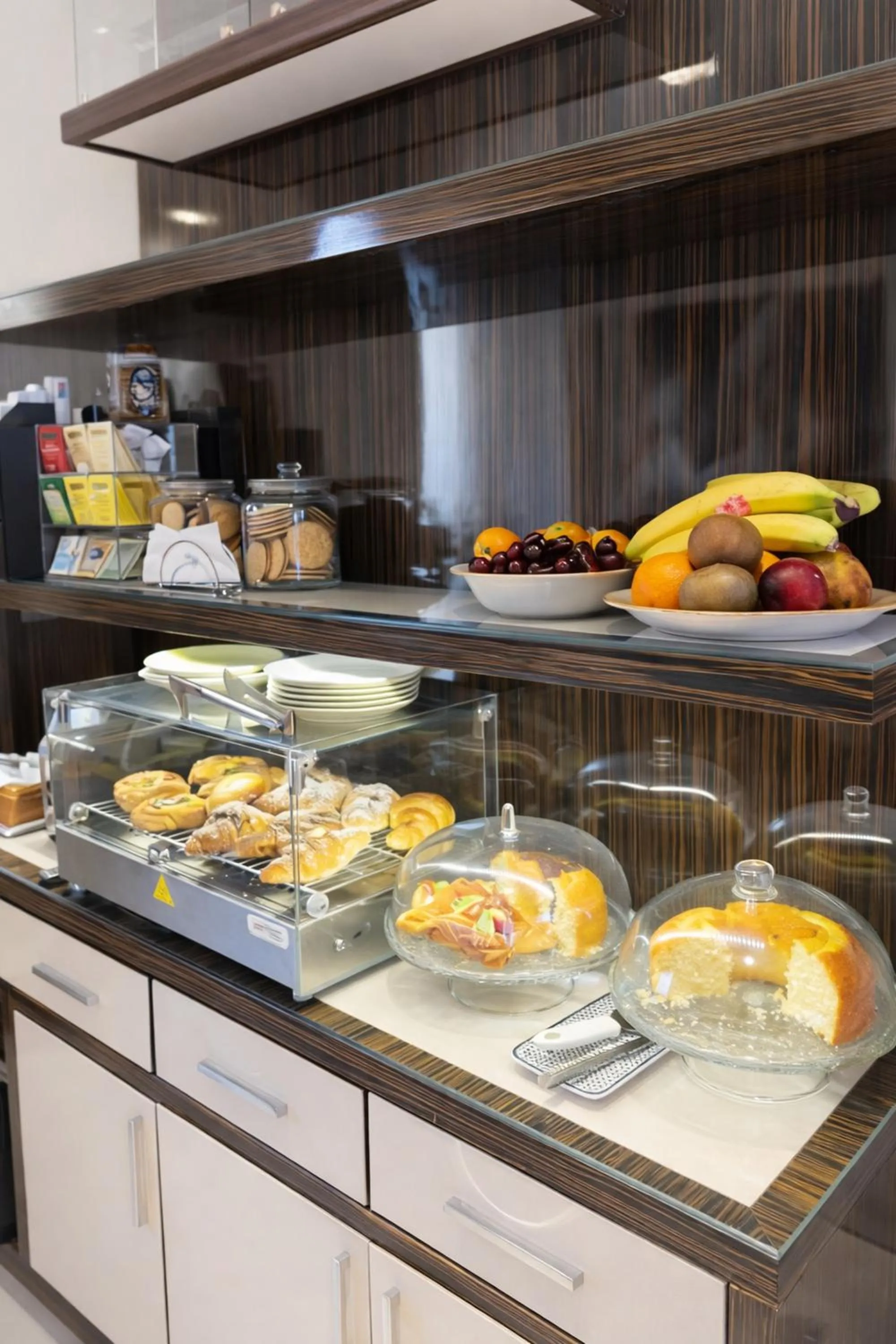 Breakfast in Maison Candia Luxury House