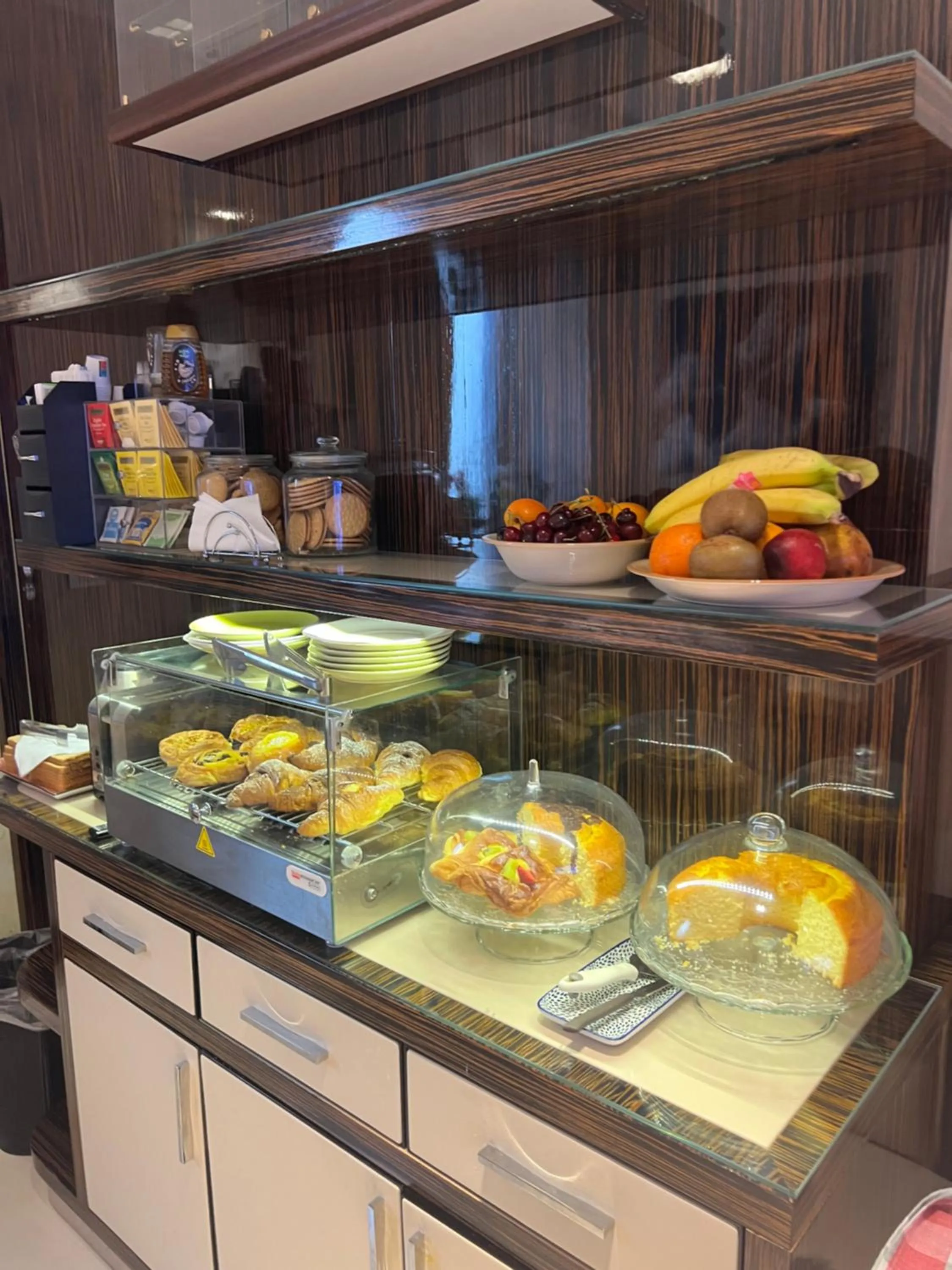 Food in Maison Candia Luxury House