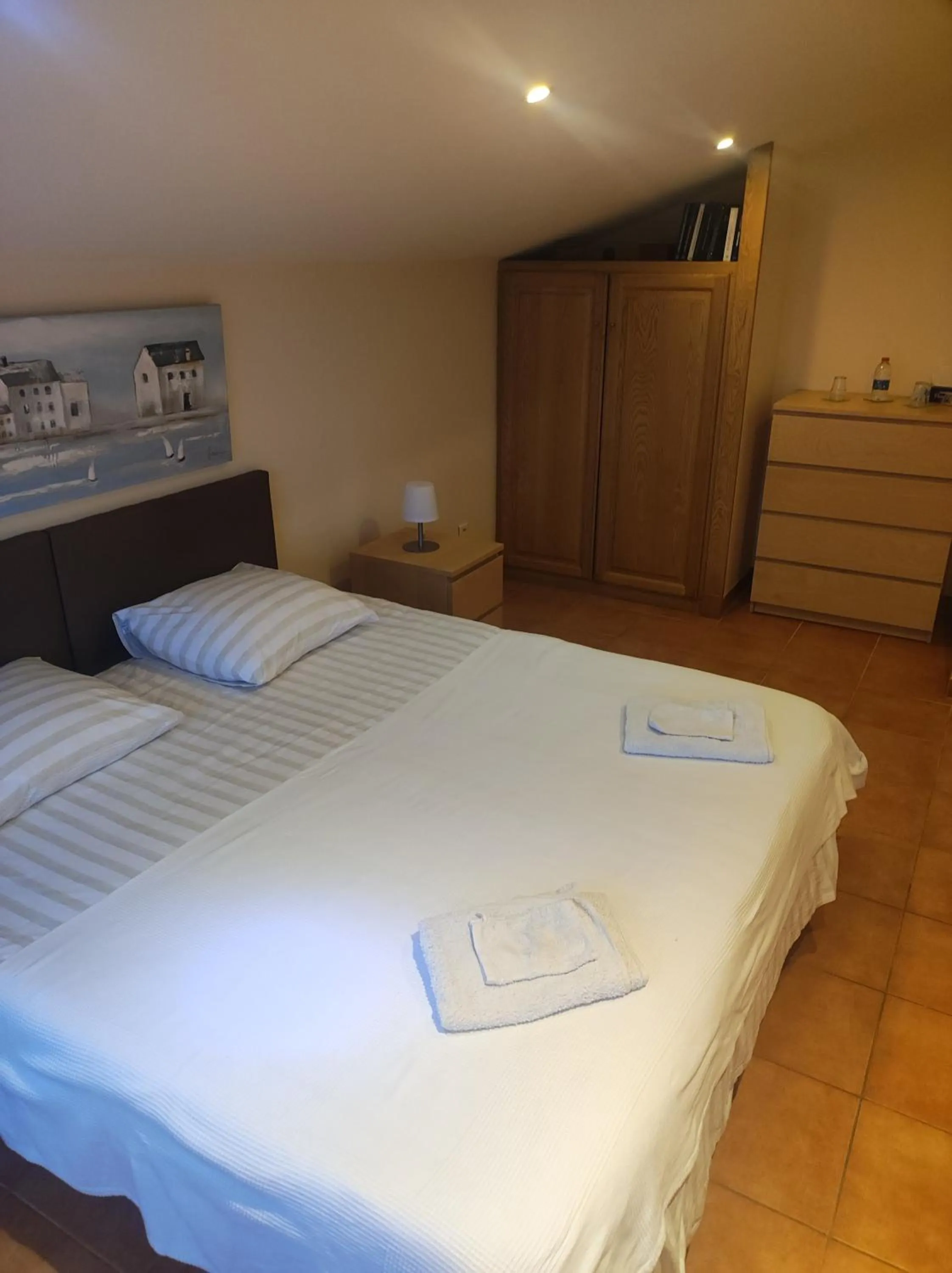 Bed in Douce France 82