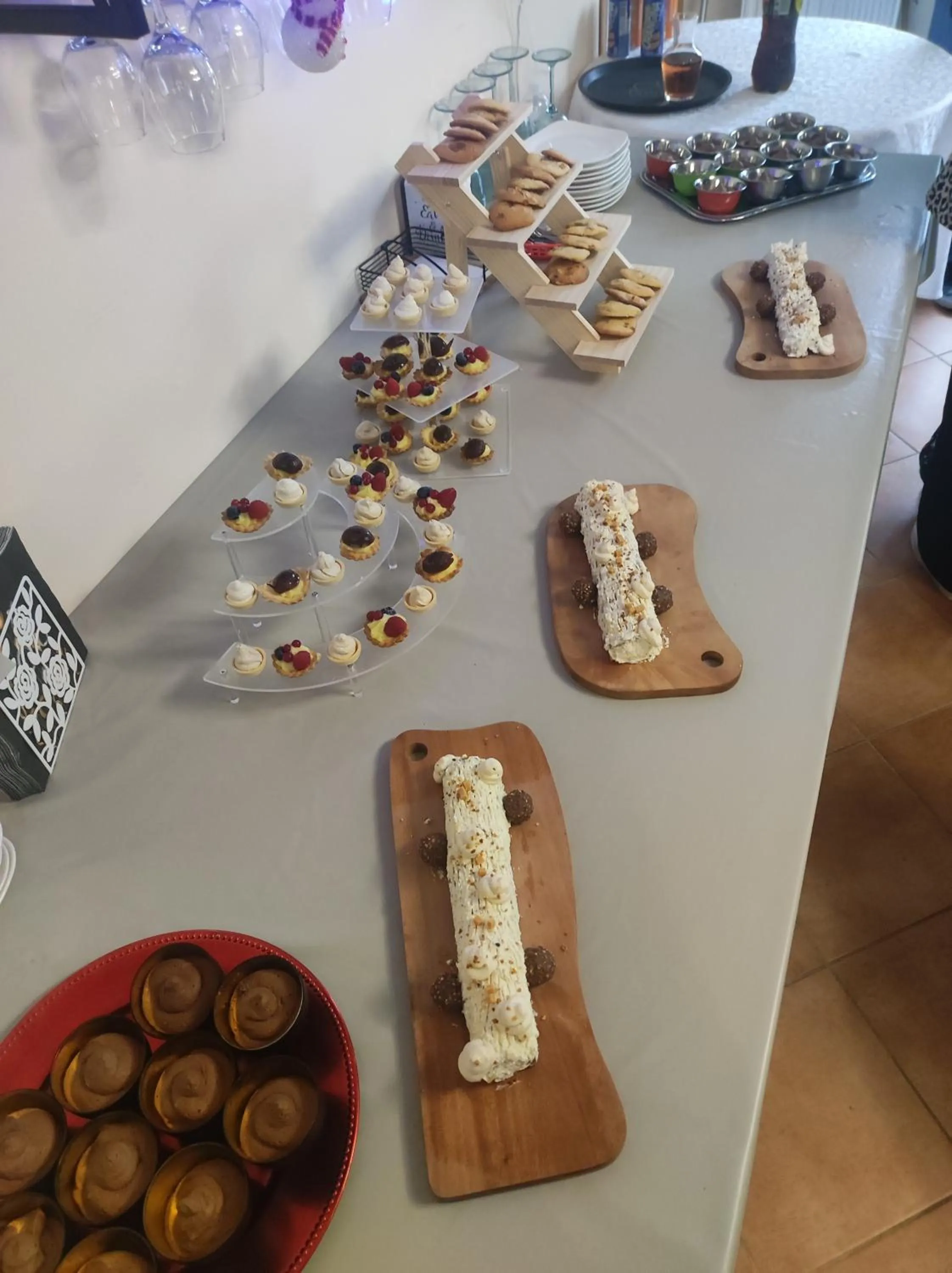 Restaurant/places to eat in Douce France 82