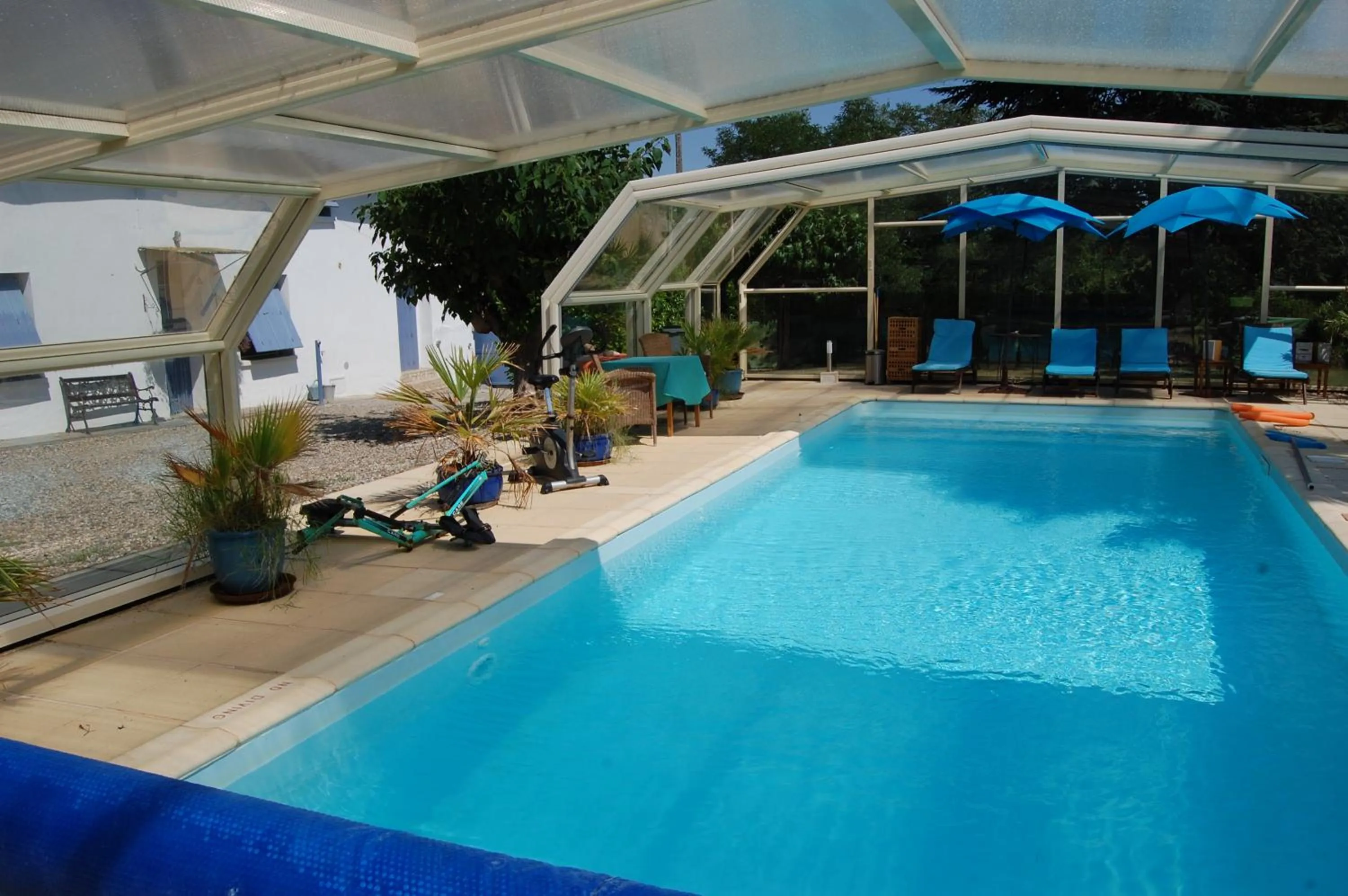 Swimming pool in Douce France 82