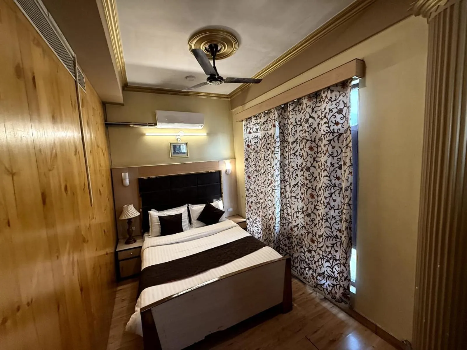 Bed in Hotel New Mamta