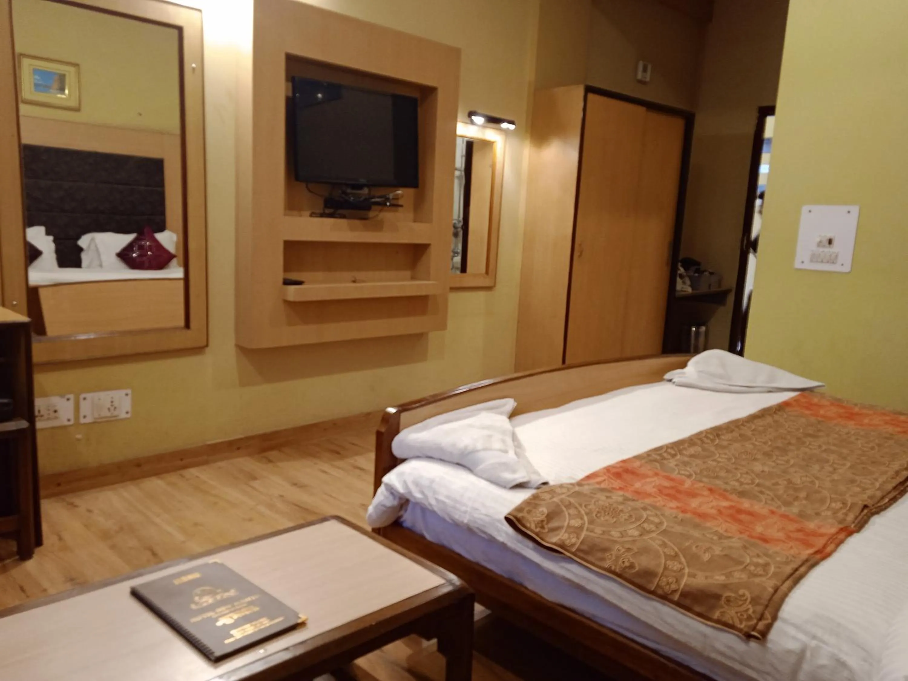 Bed in Hotel New Mamta