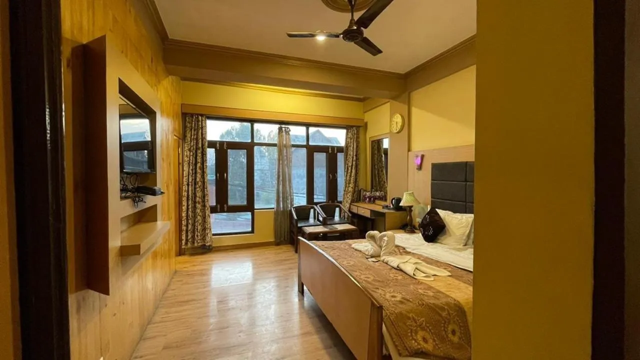 Bed in Hotel New Mamta