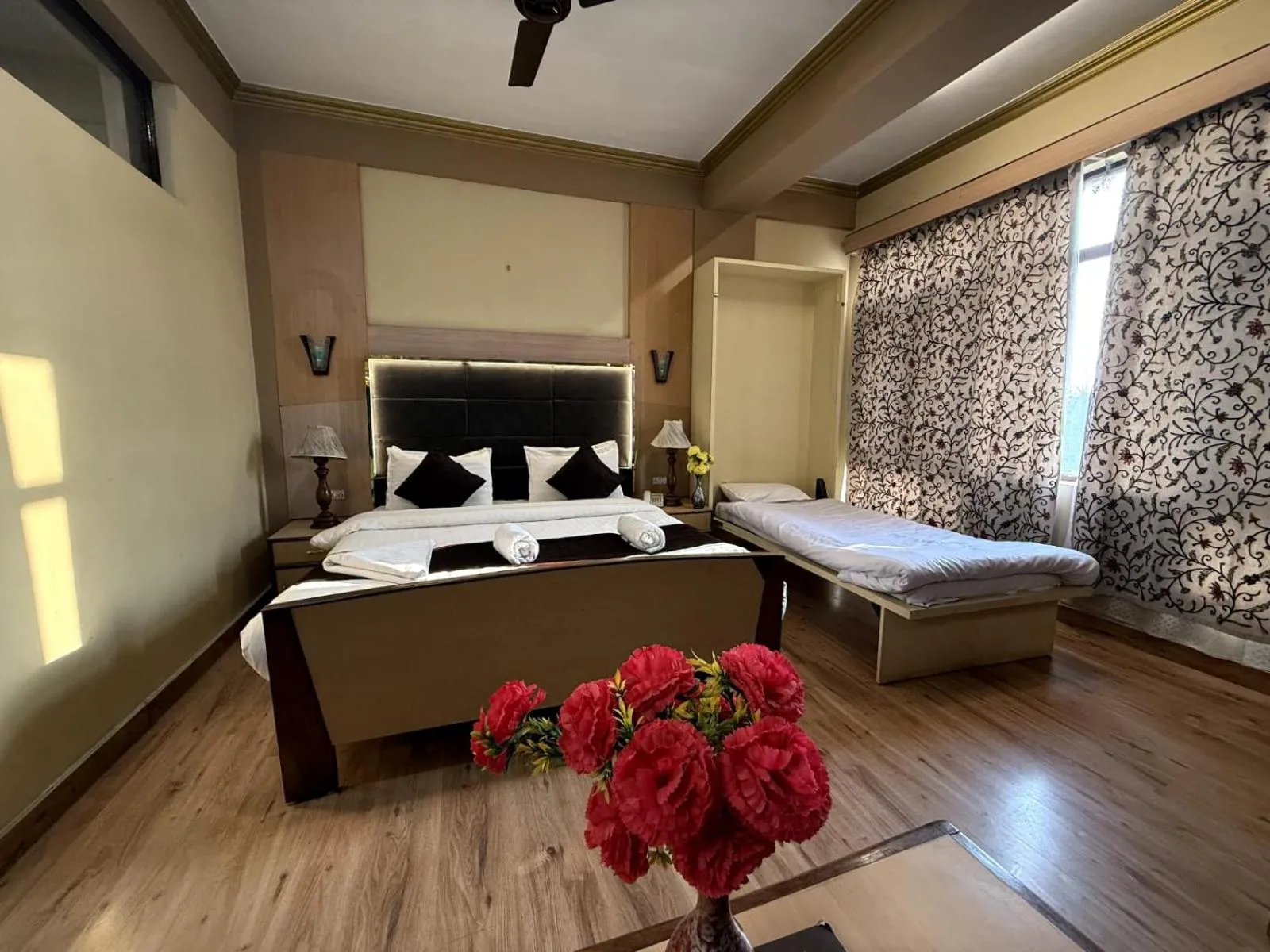 Bed in Hotel New Mamta