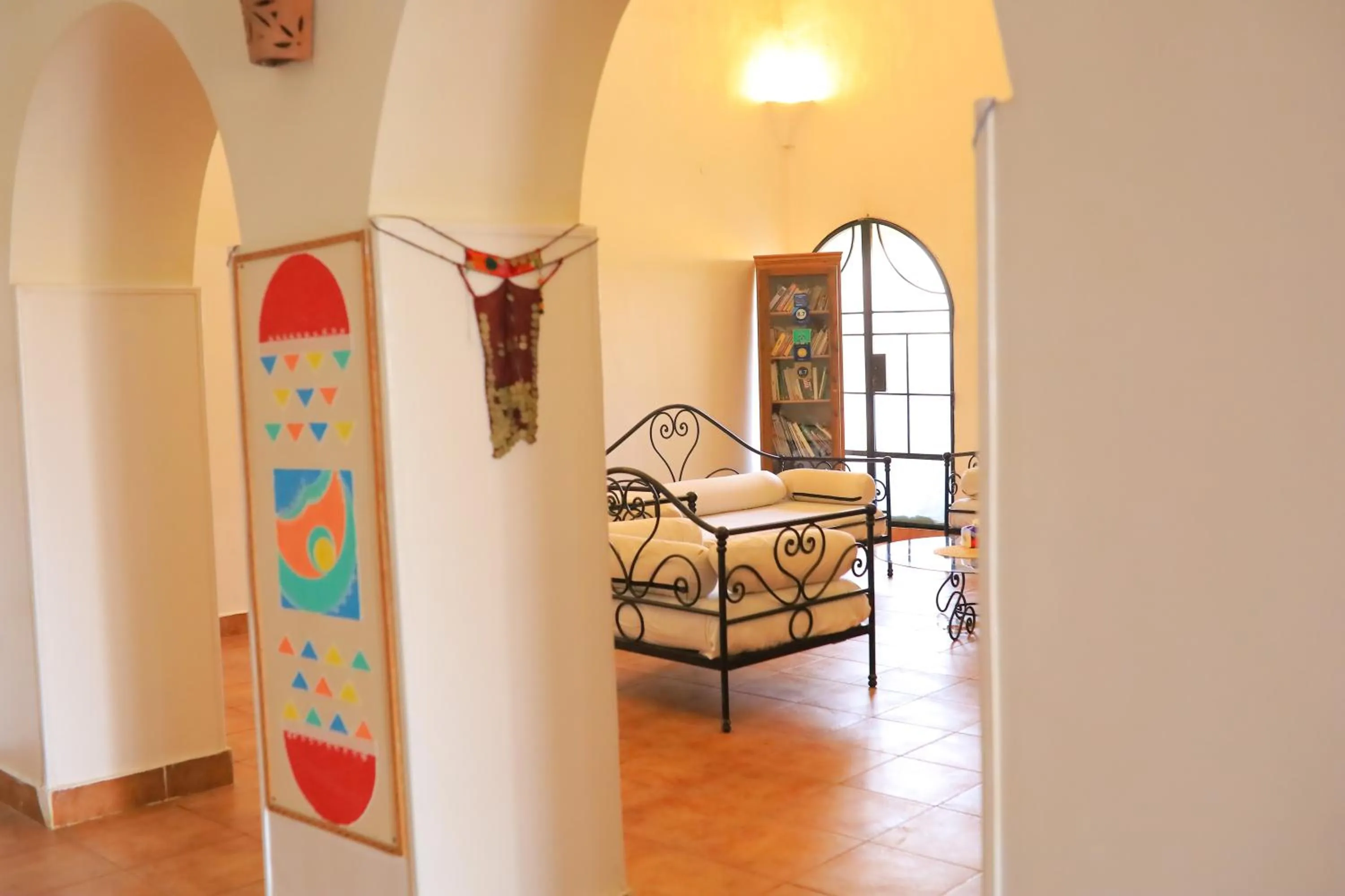 Communal lounge/ TV room, Bed in Nubian Holiday House Aswan