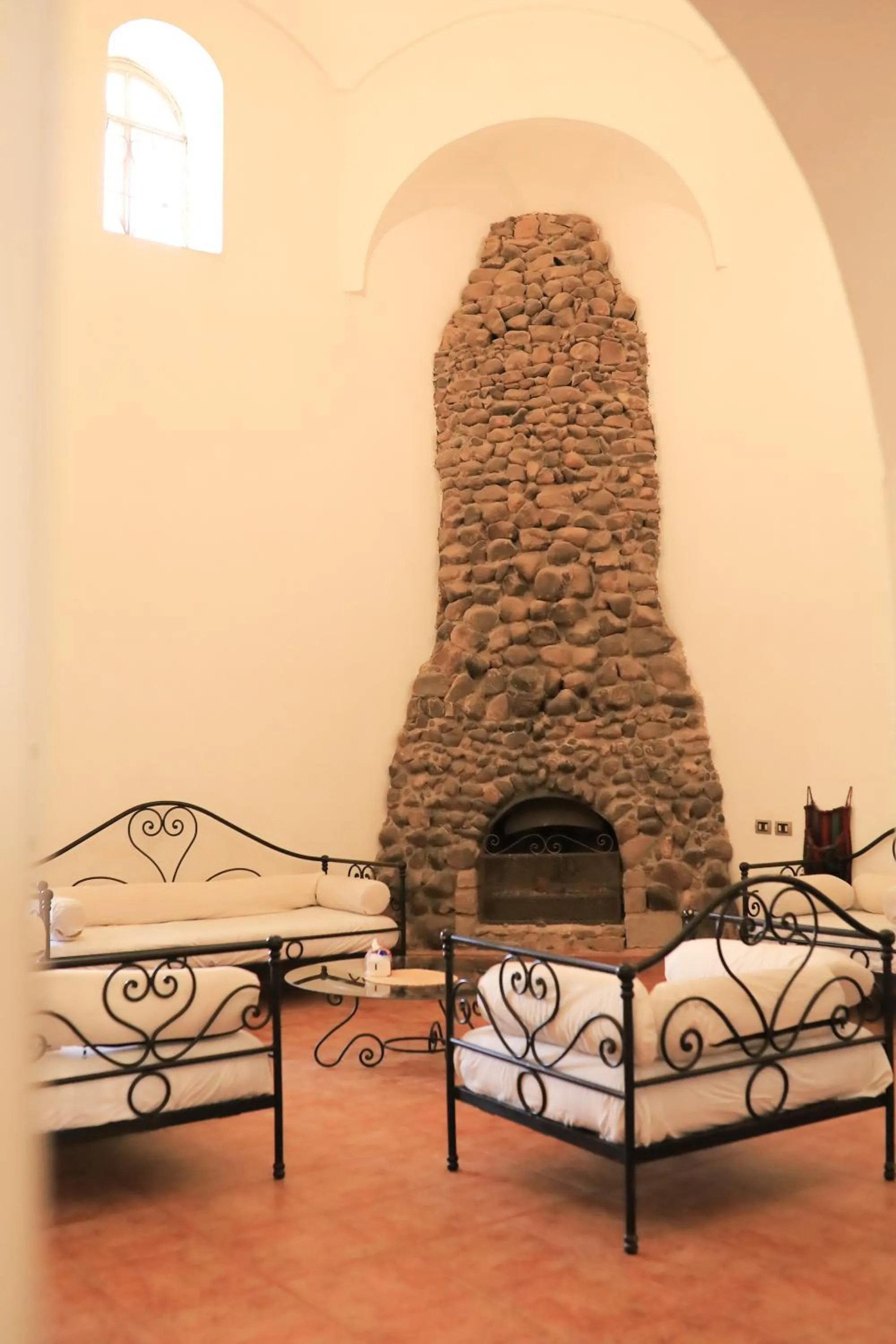 Communal lounge/ TV room, Bed in Nubian Holiday House Aswan