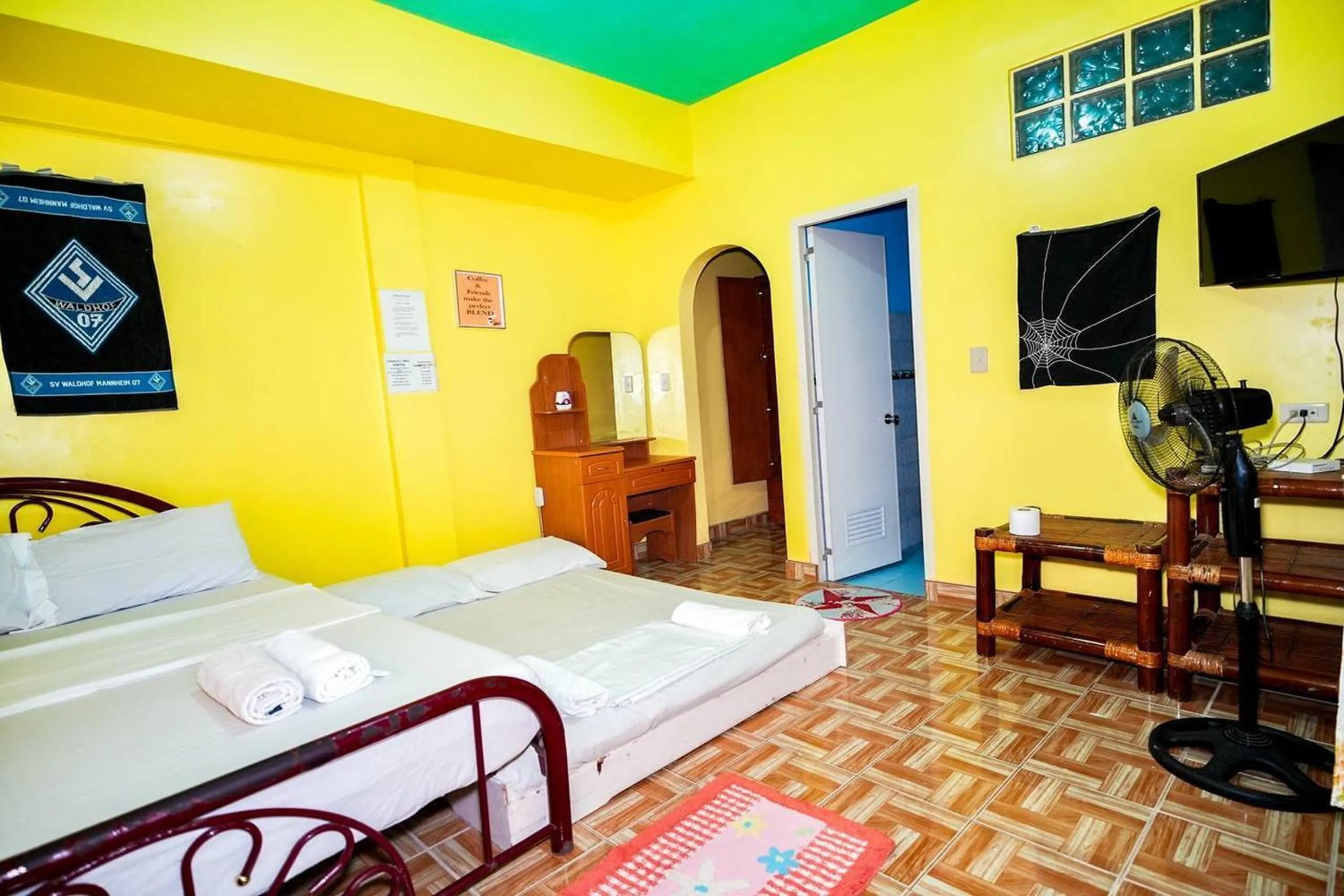 Bedroom, Bed in Gracias Inn Boracay