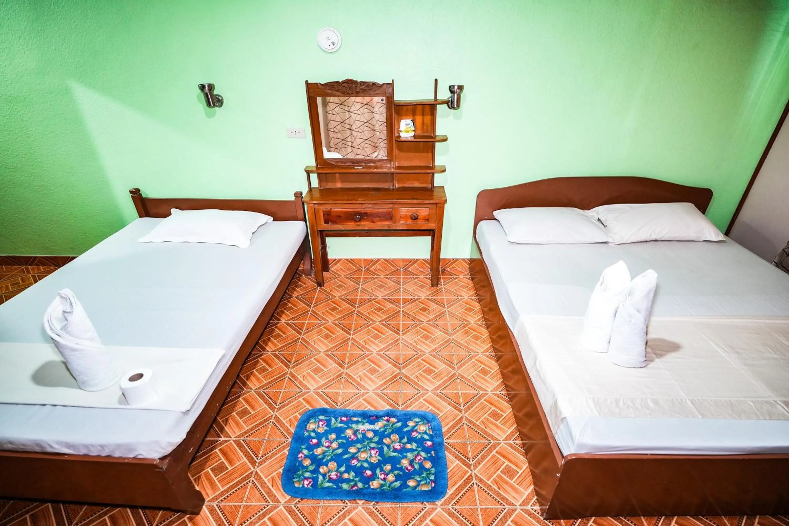 Bedroom, Bed in Gracias Inn Boracay