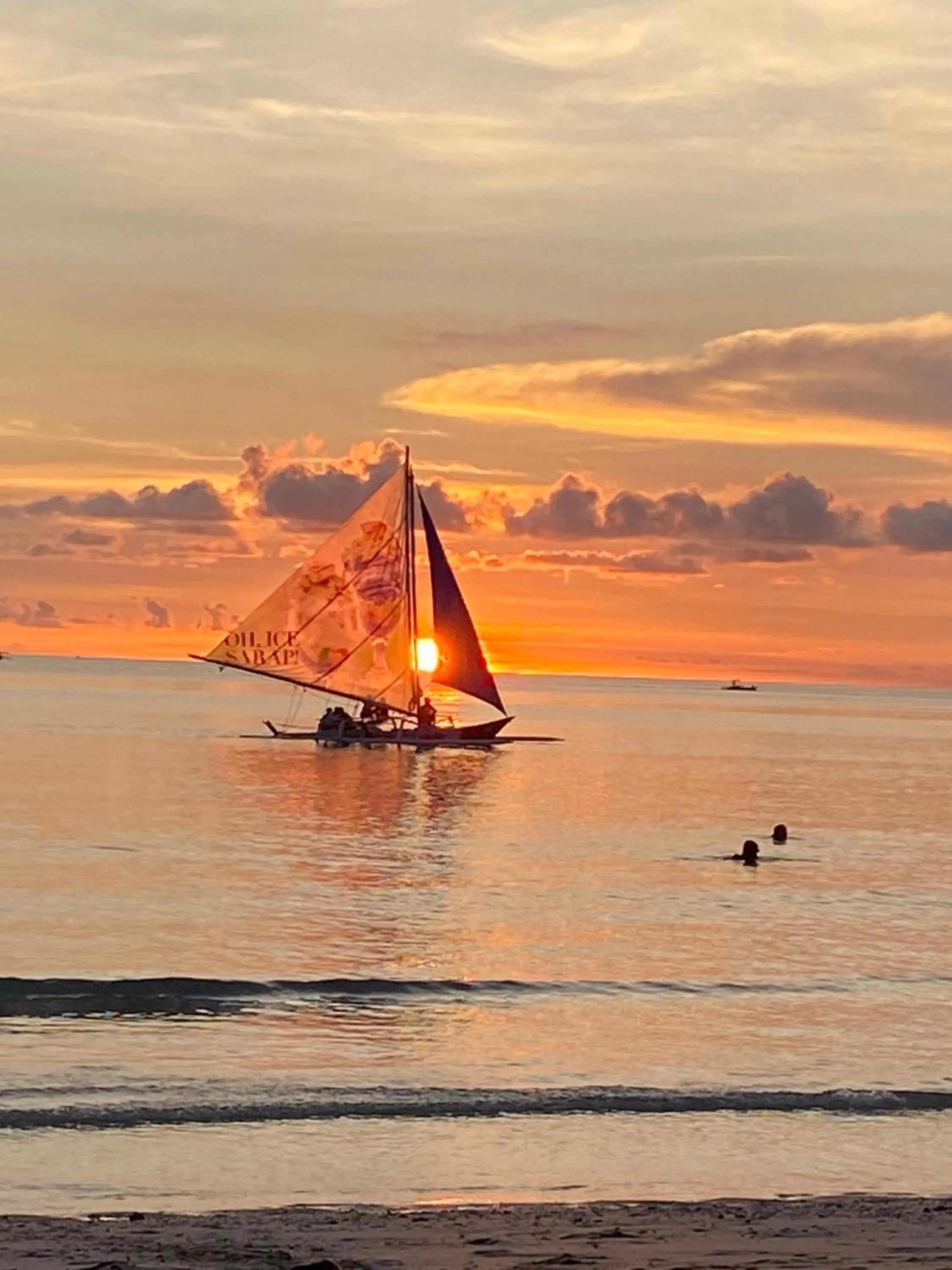 Beach in Gracias Inn Boracay