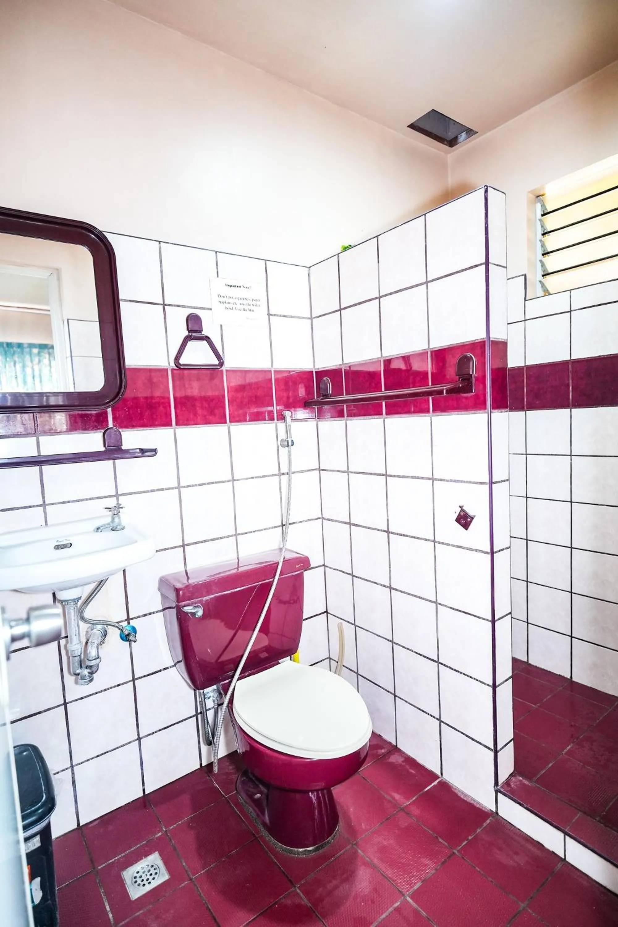 Bathroom in Gracias Inn Boracay