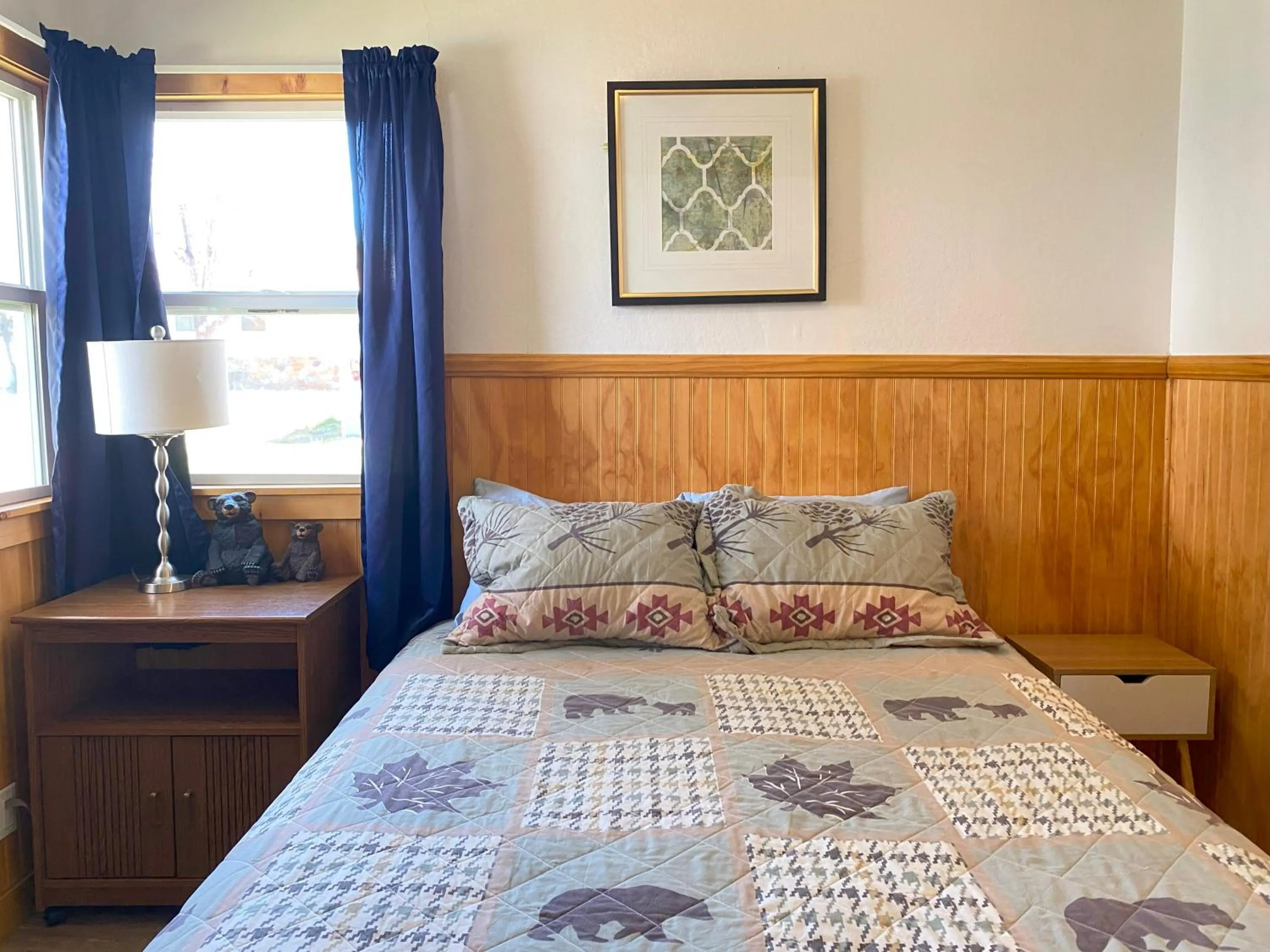 Bed in Blue Horizon Lodge