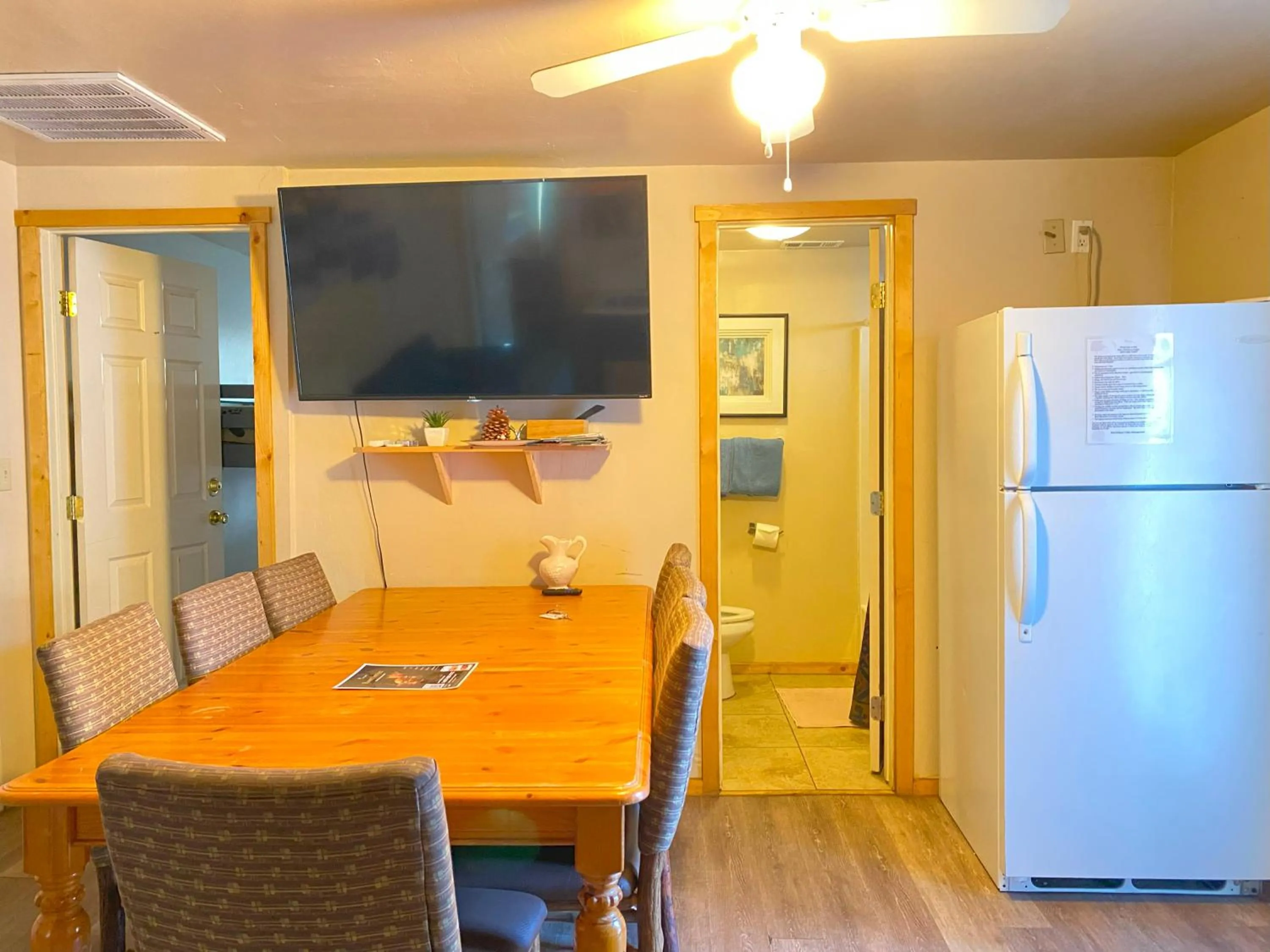 TV and multimedia in Blue Horizon Lodge