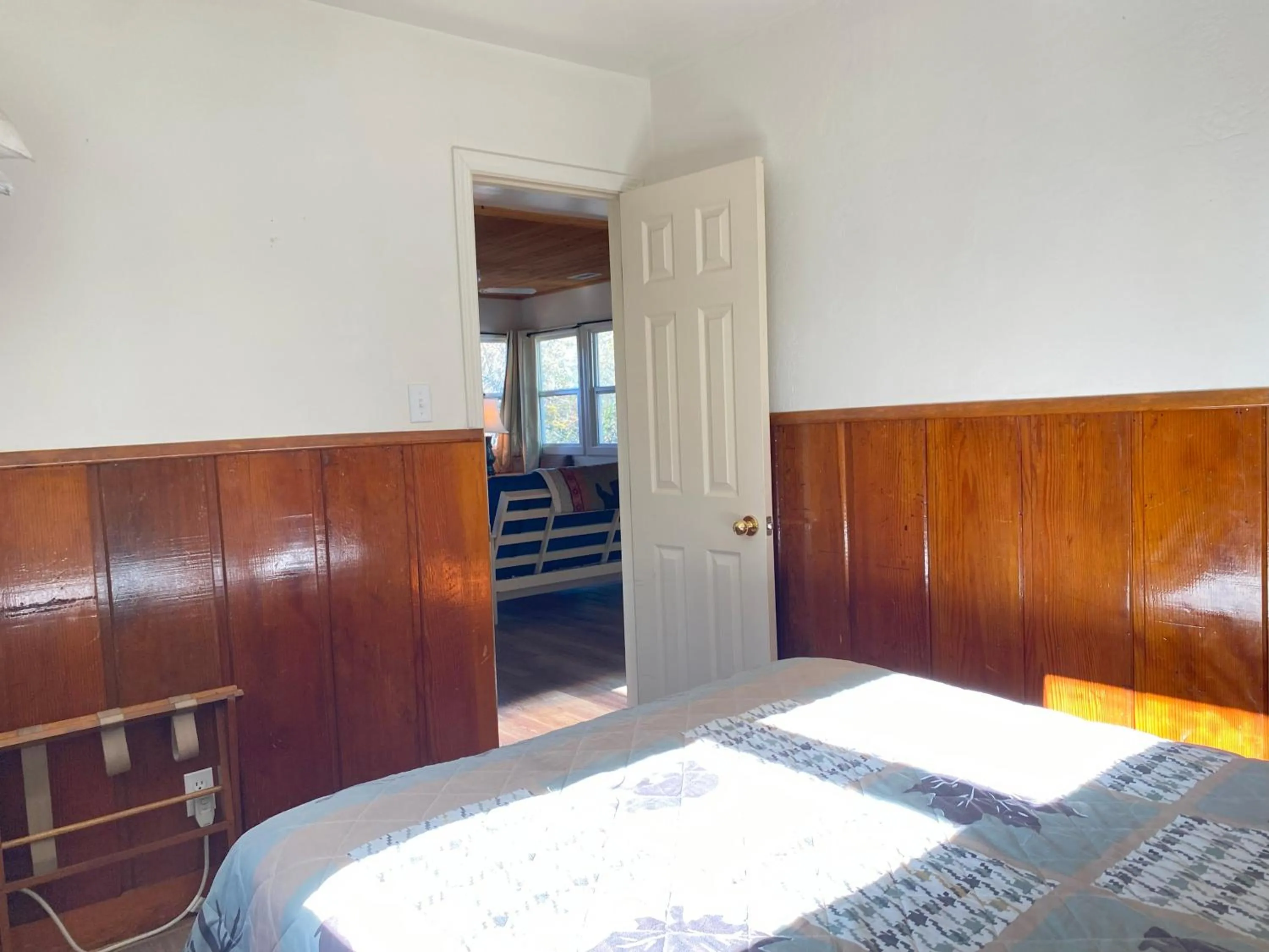 Bedroom, Bed in Blue Horizon Lodge