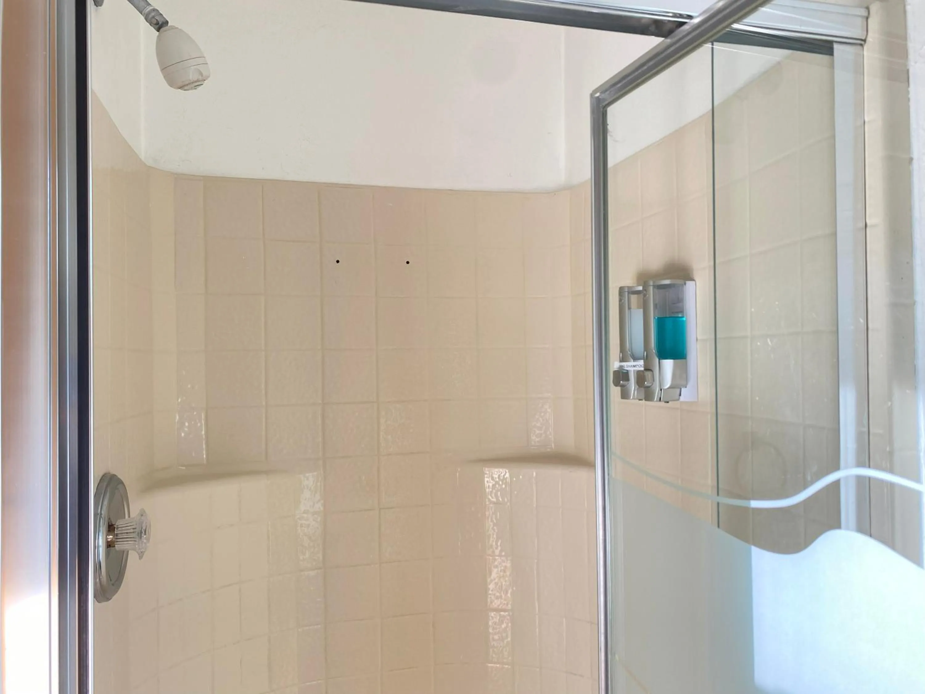 Shower in Blue Horizon Lodge