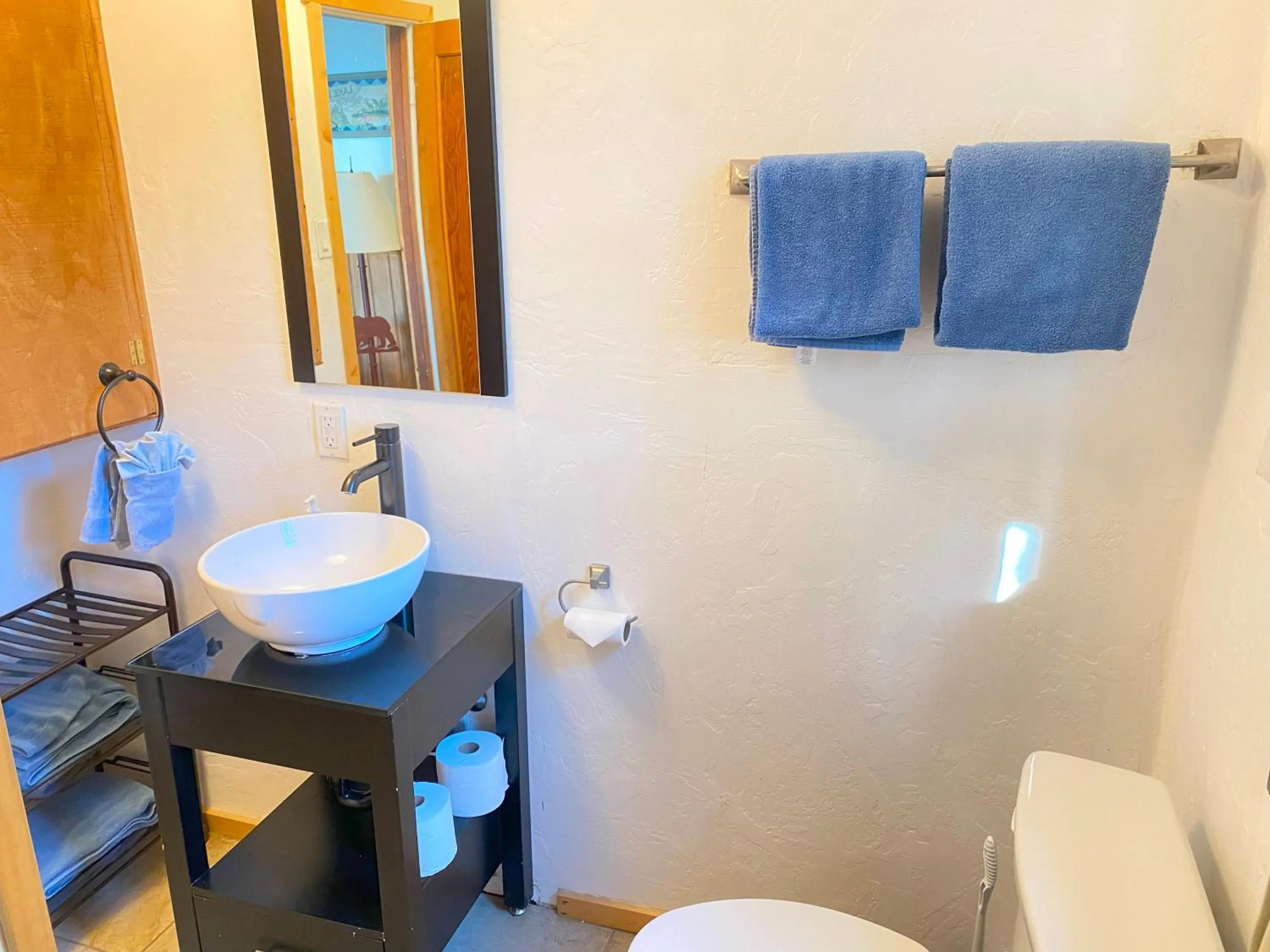 Bathroom in Blue Horizon Lodge