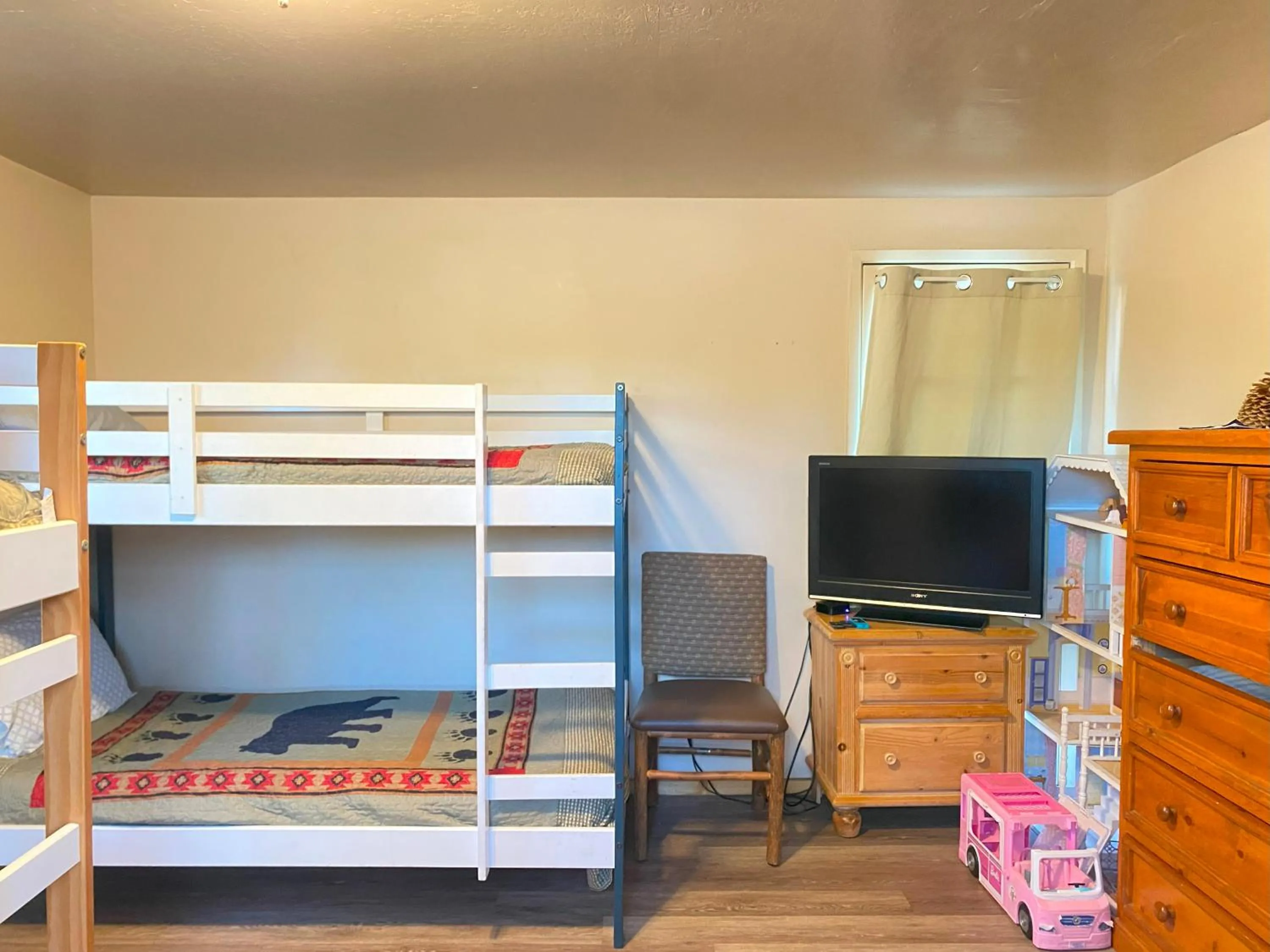 bunk bed, Bed in Blue Horizon Lodge