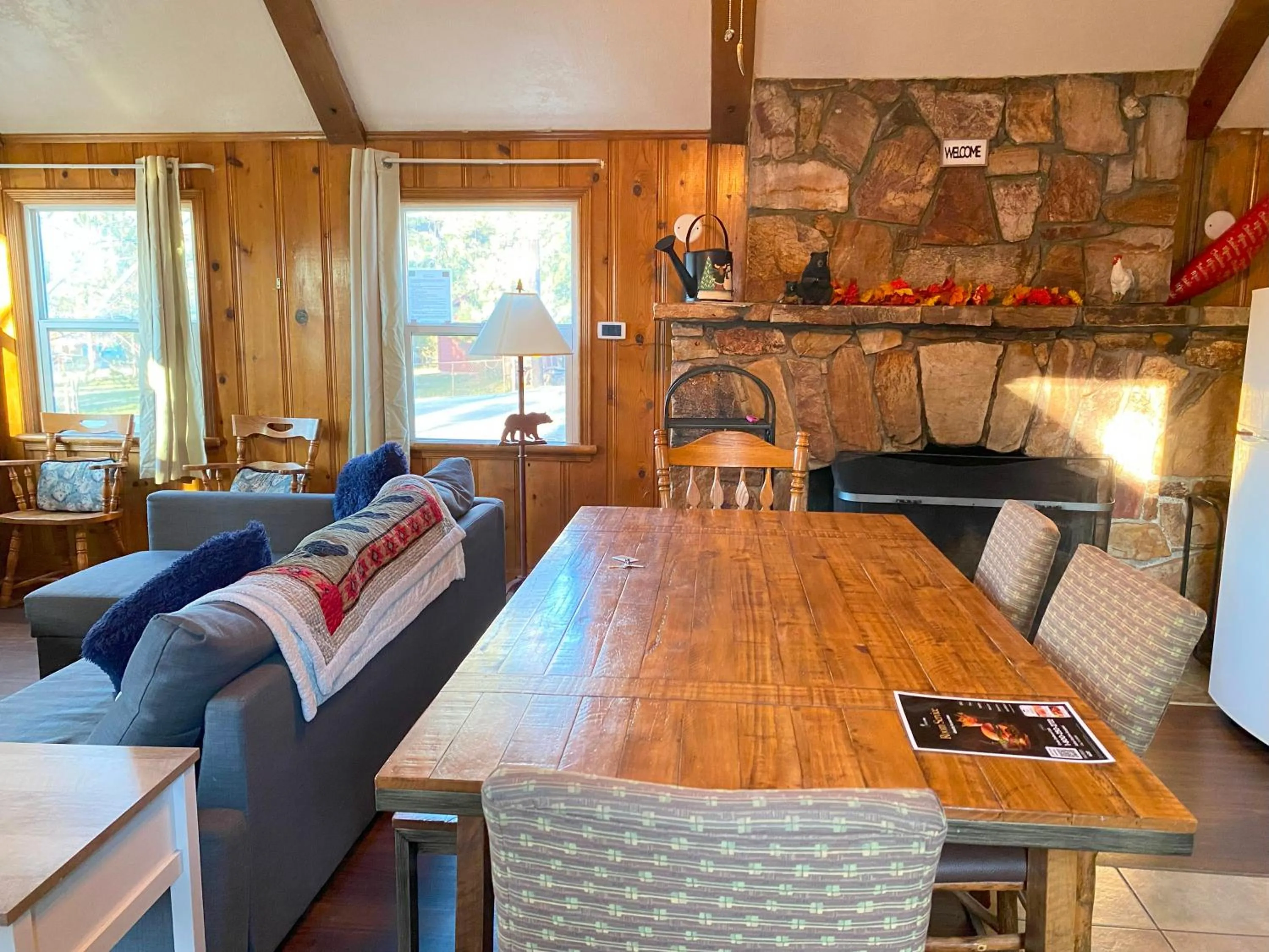 Living room in Blue Horizon Lodge