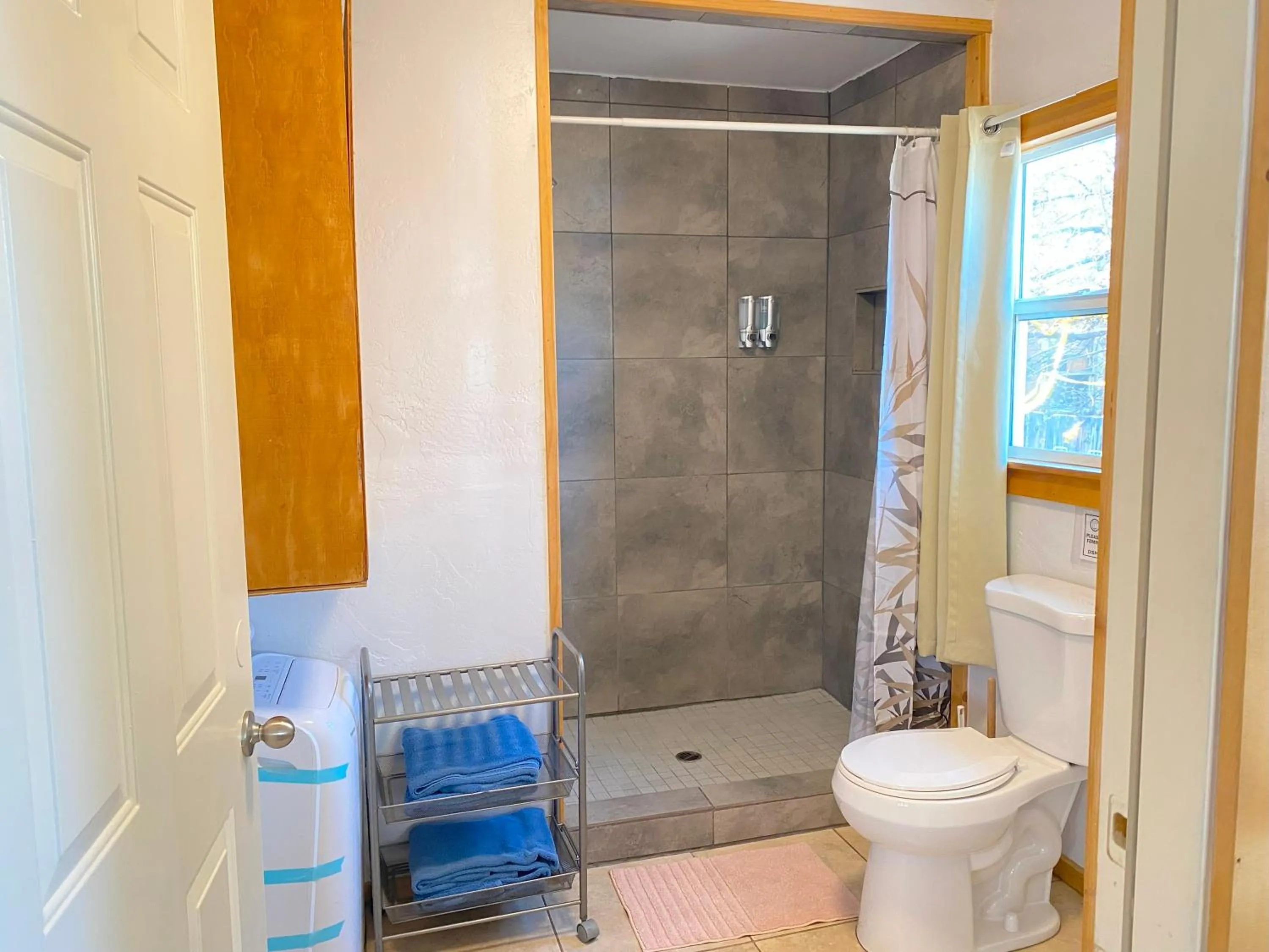 Shower in Blue Horizon Lodge