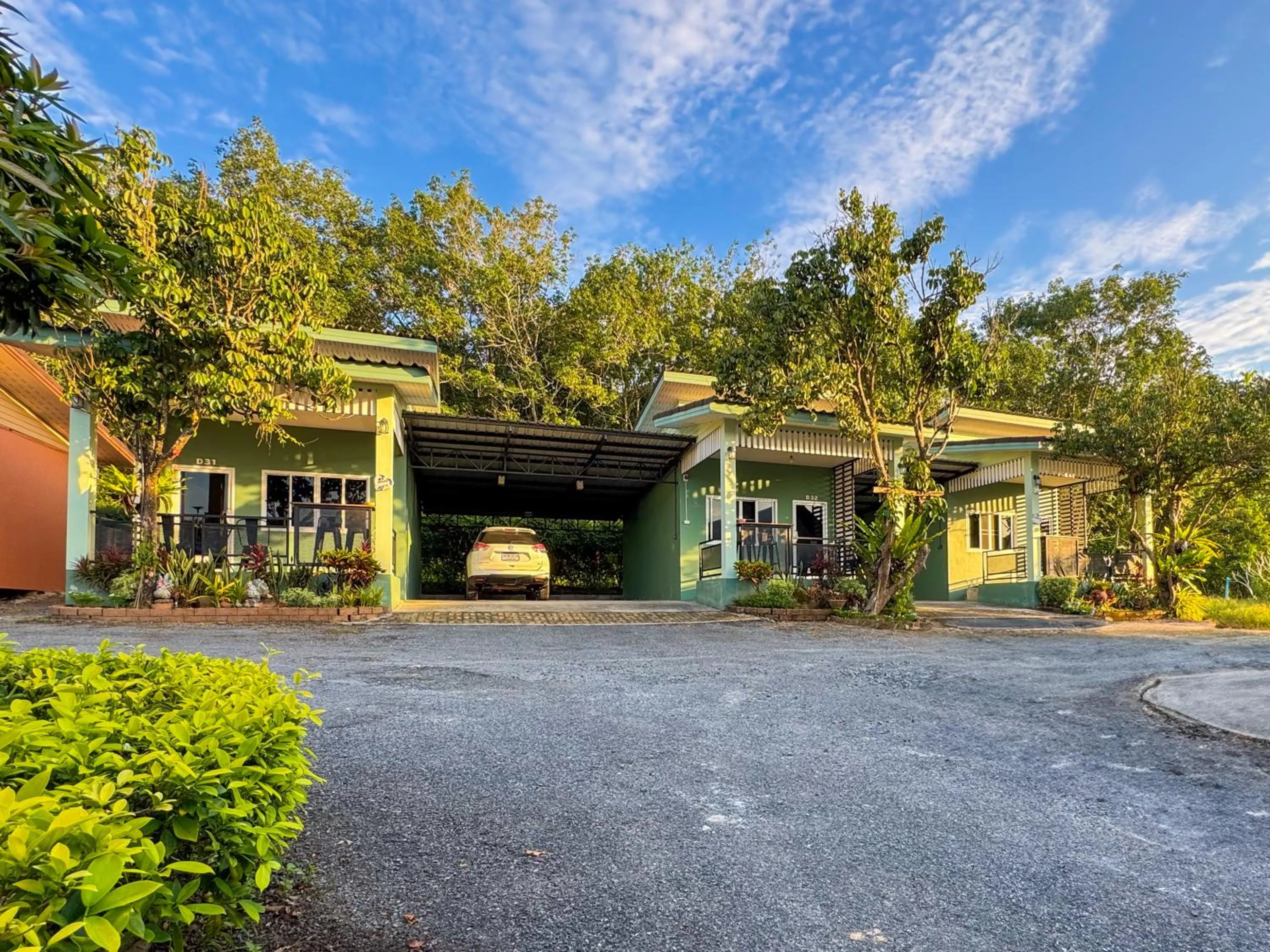 Property building in Baan Suan Mee Tang