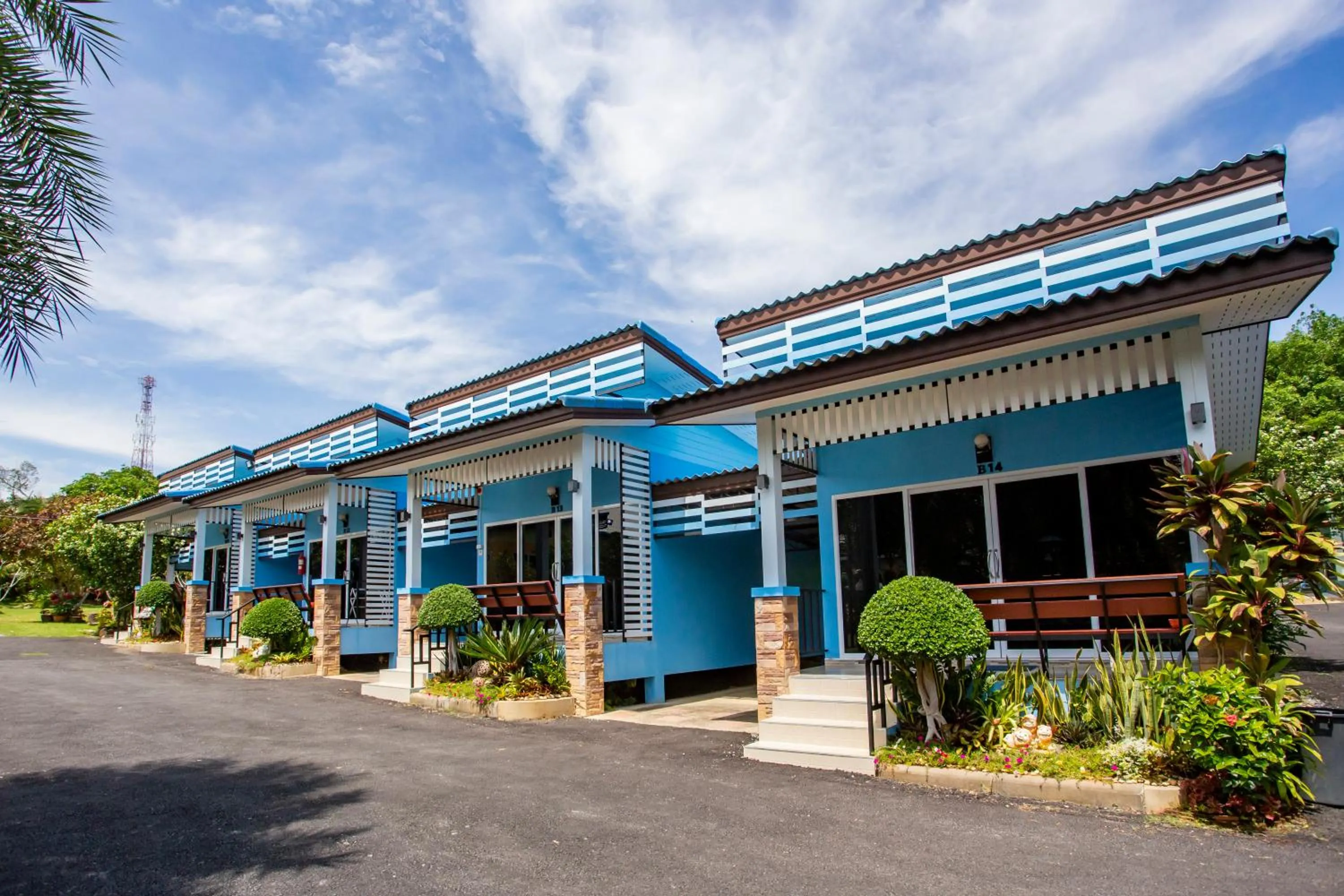 Property building in Baan Suan Mee Tang