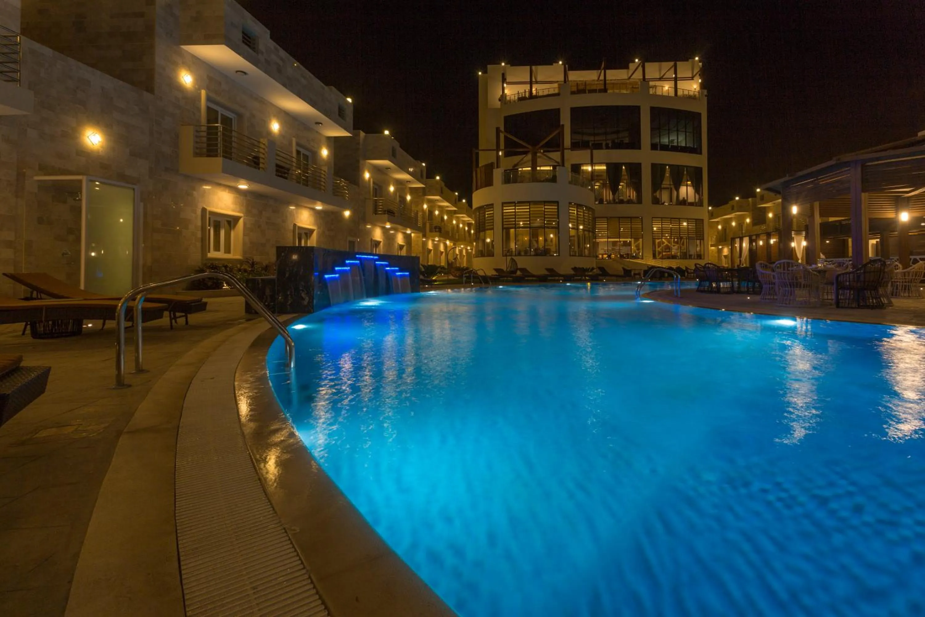 Swimming pool in Belad Bont Resort