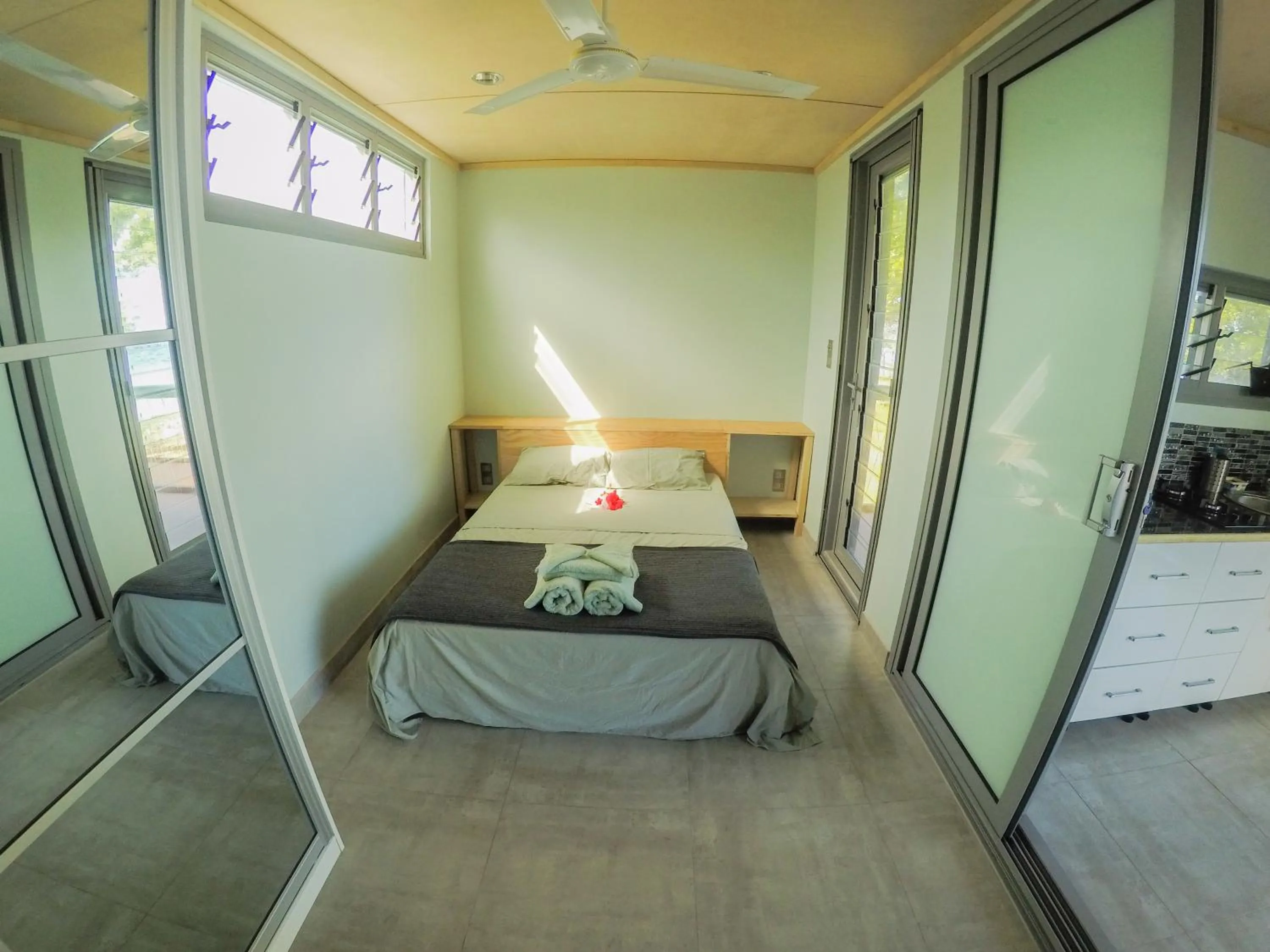 Bedroom, Bed in Aore Breeze