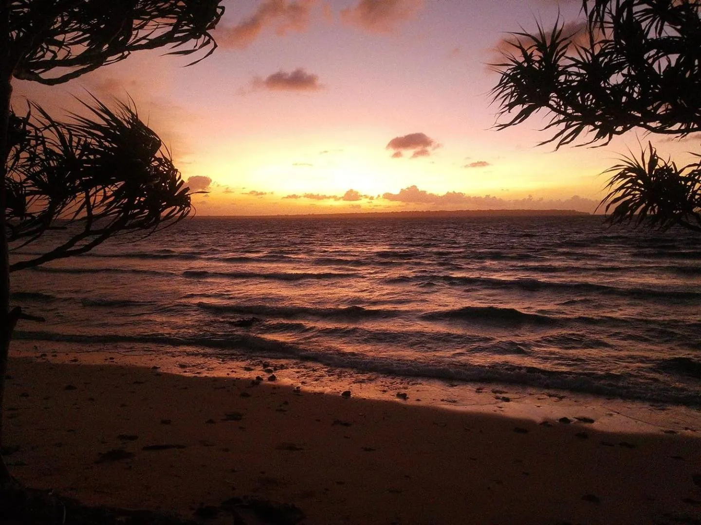 Beach in Aore Breeze