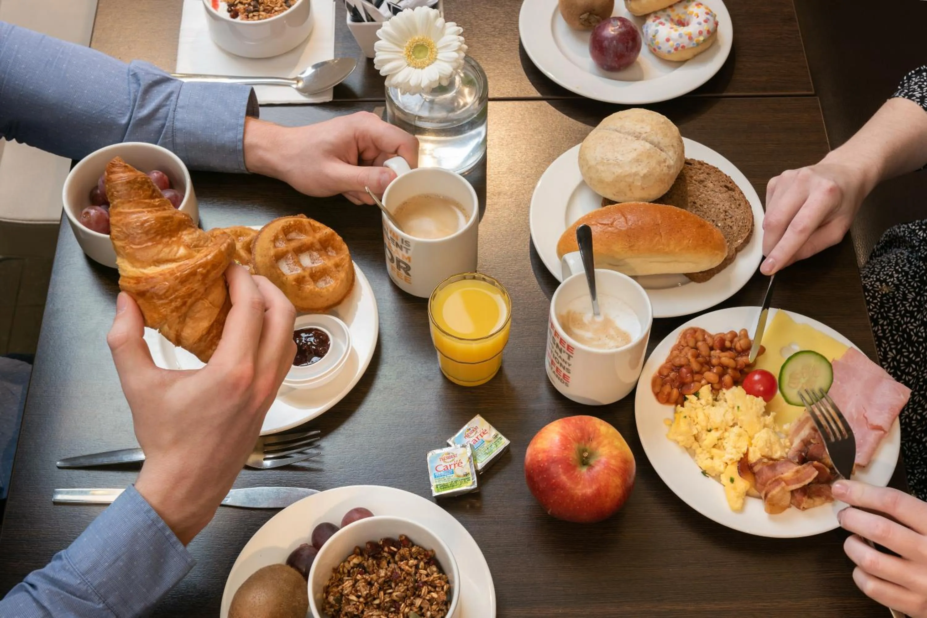 Continental breakfast in ibis Sint Niklaas Centrum