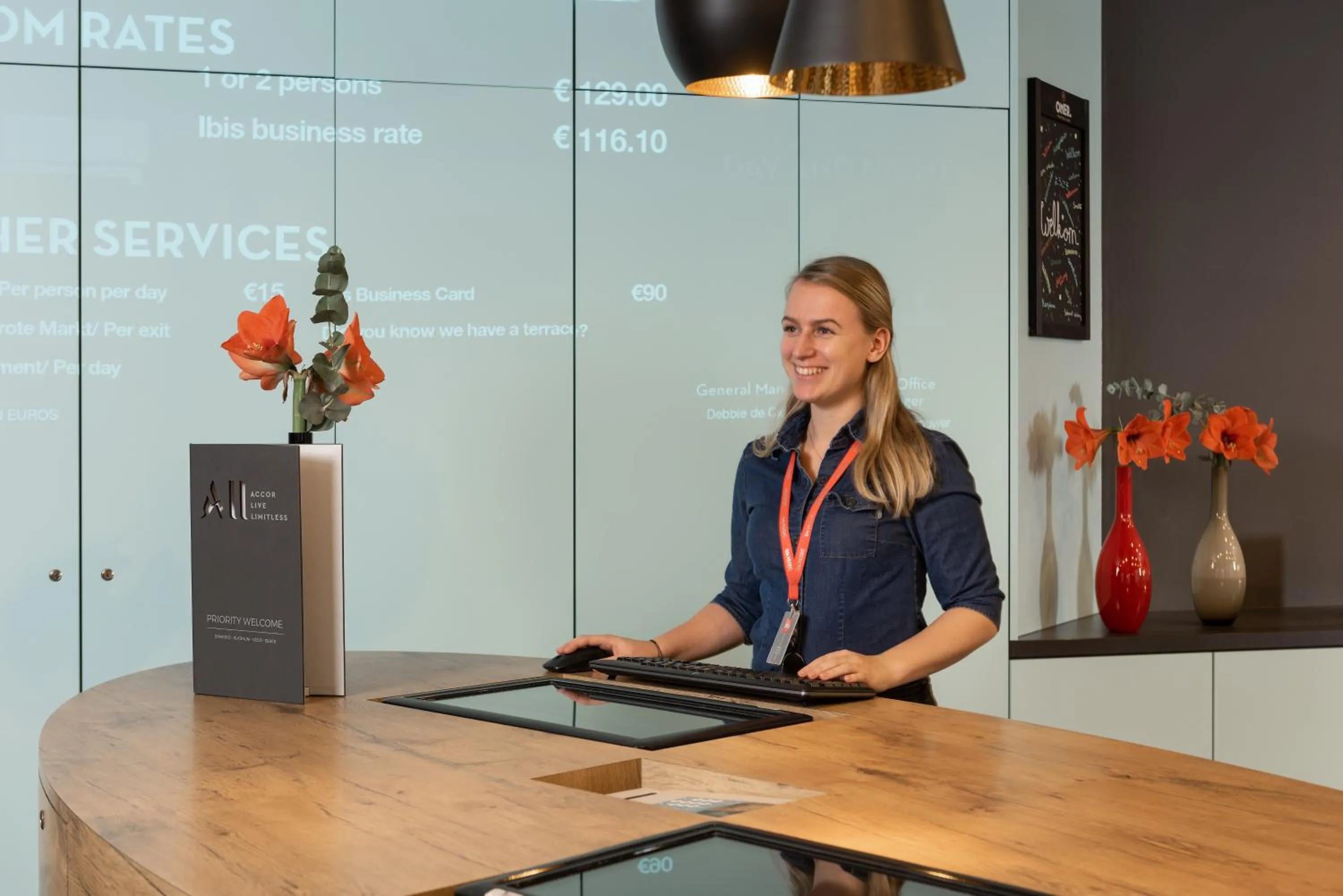 Lobby or reception in ibis Sint Niklaas Centrum