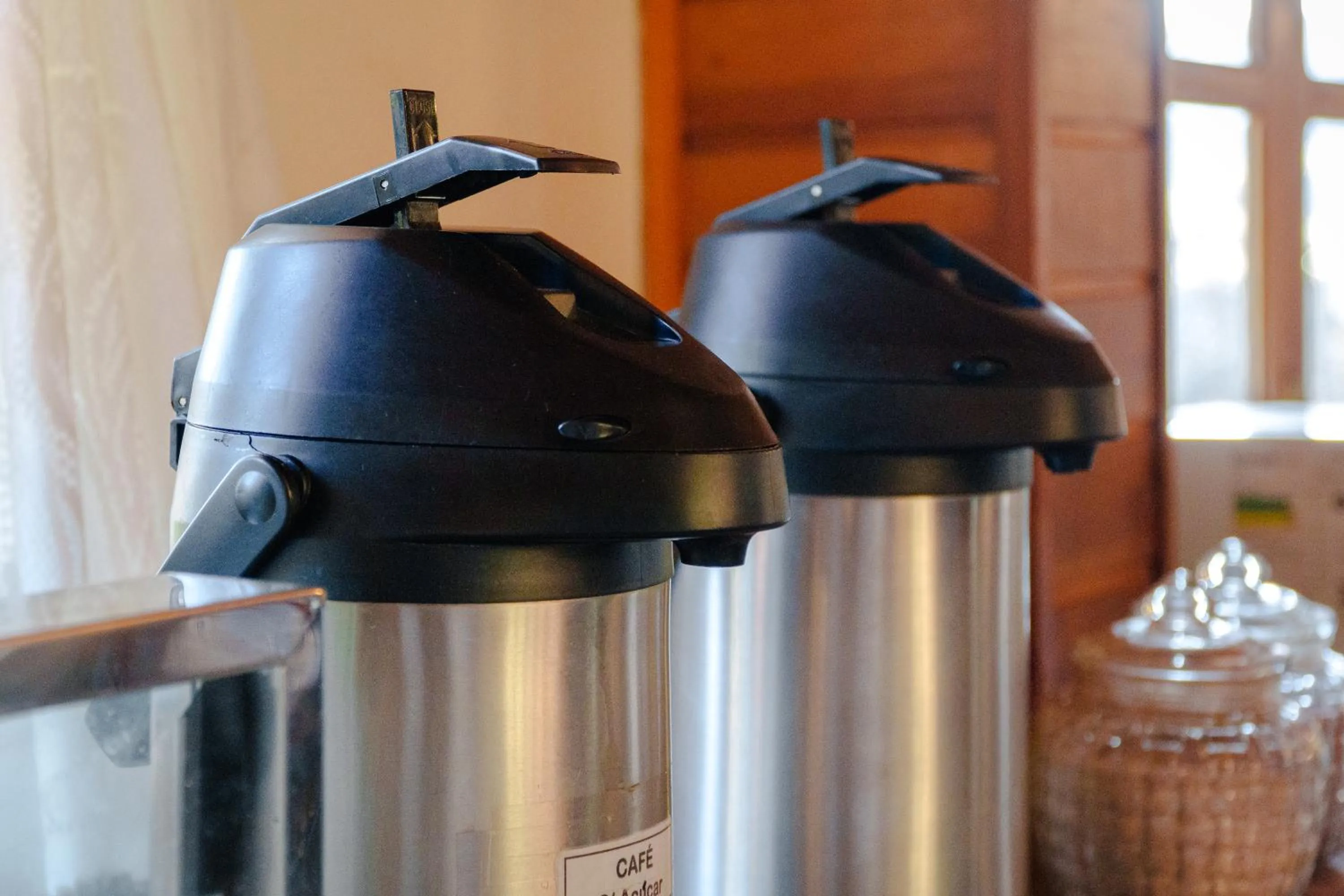 Coffee/tea facilities in VELINN Recanto das Hortencias Hotel