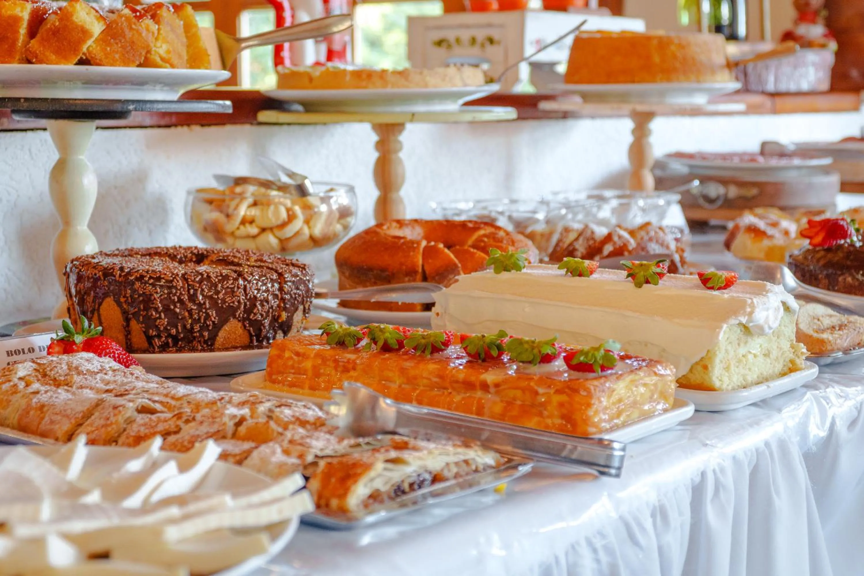 Food and drinks in VELINN Recanto das Hortencias Hotel