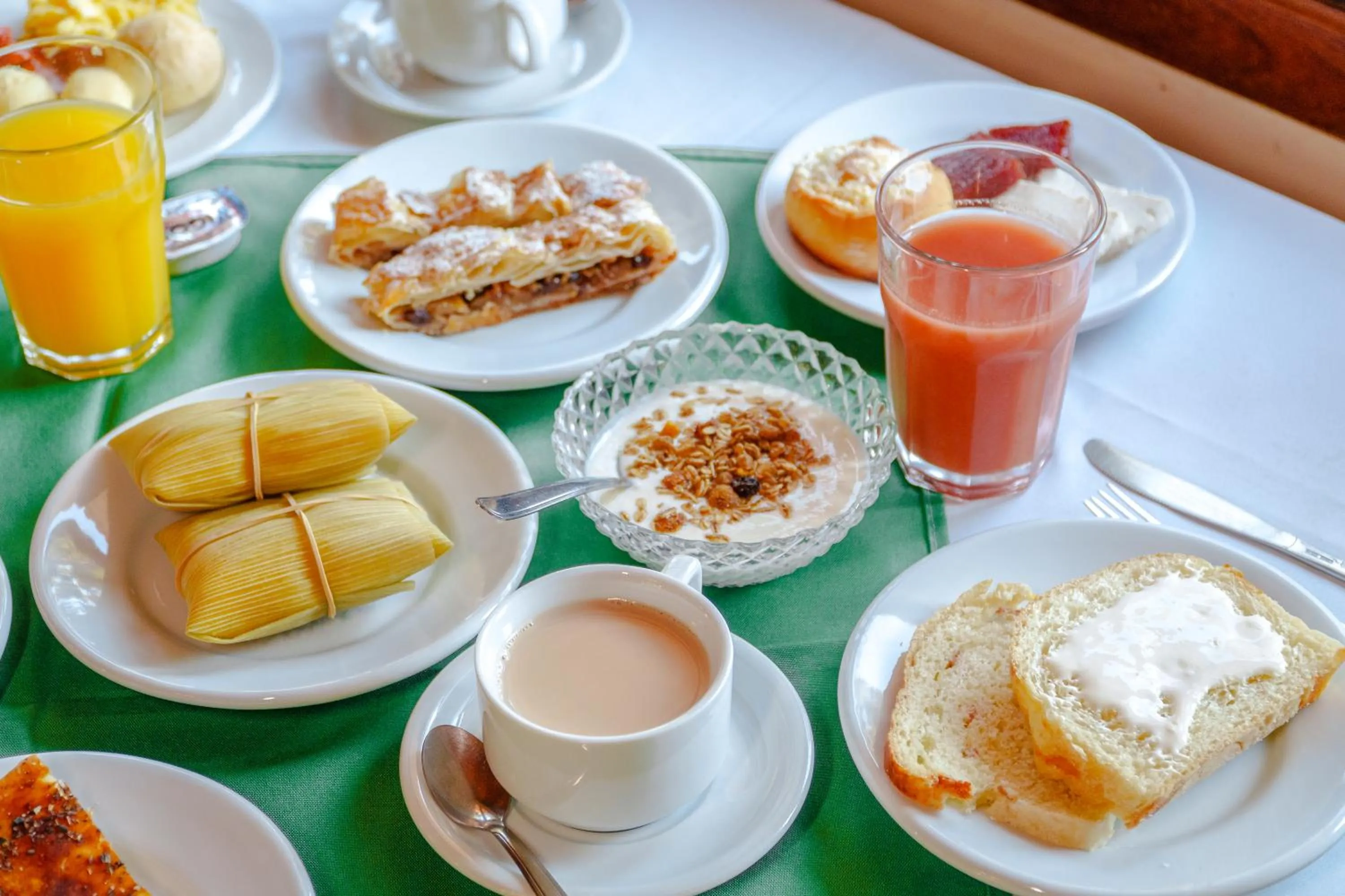 Food and drinks in VELINN Recanto das Hortencias Hotel