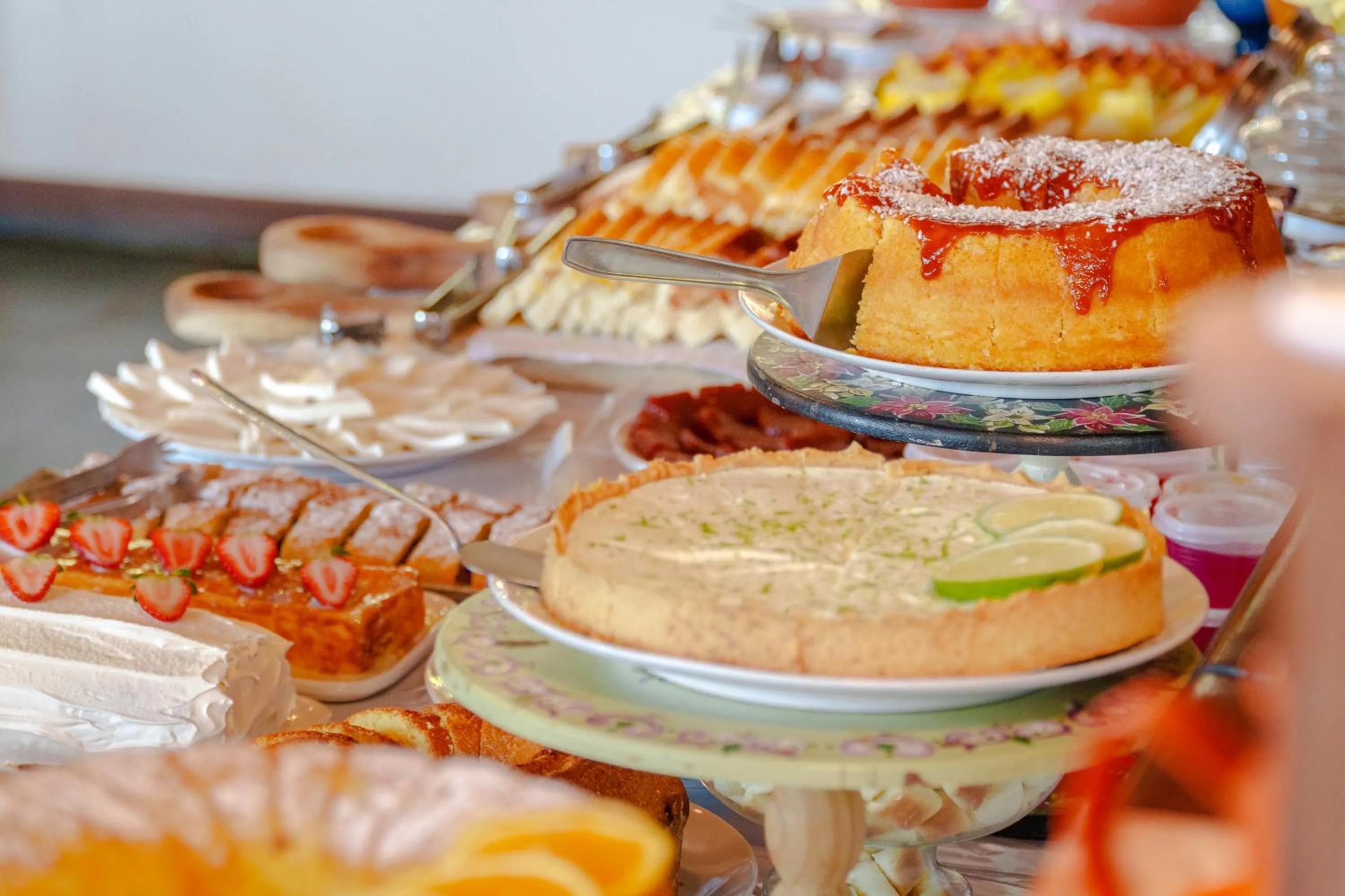 Food and drinks in VELINN Recanto das Hortencias Hotel