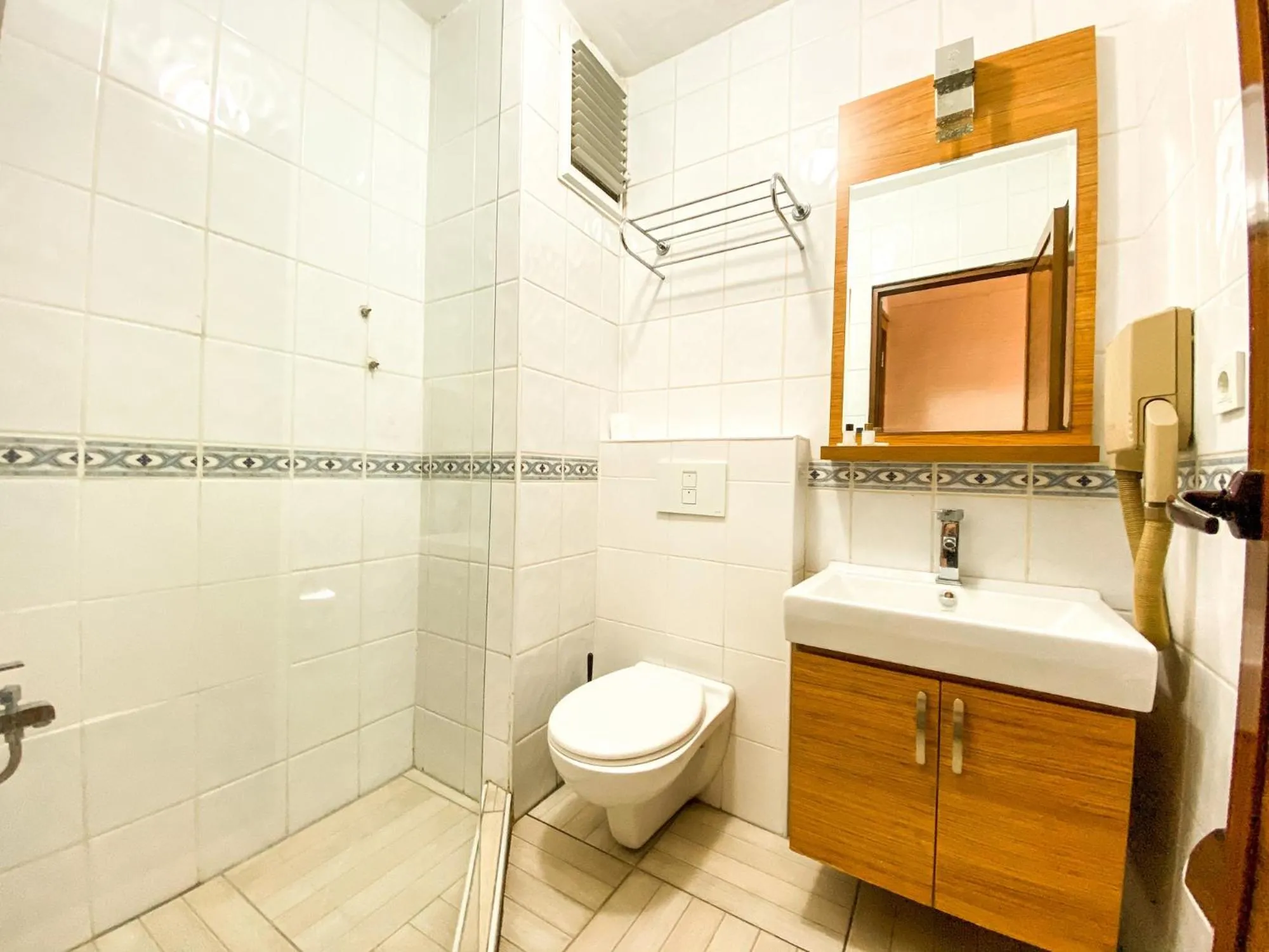 Toilet in Mekke Hotel Istanbul