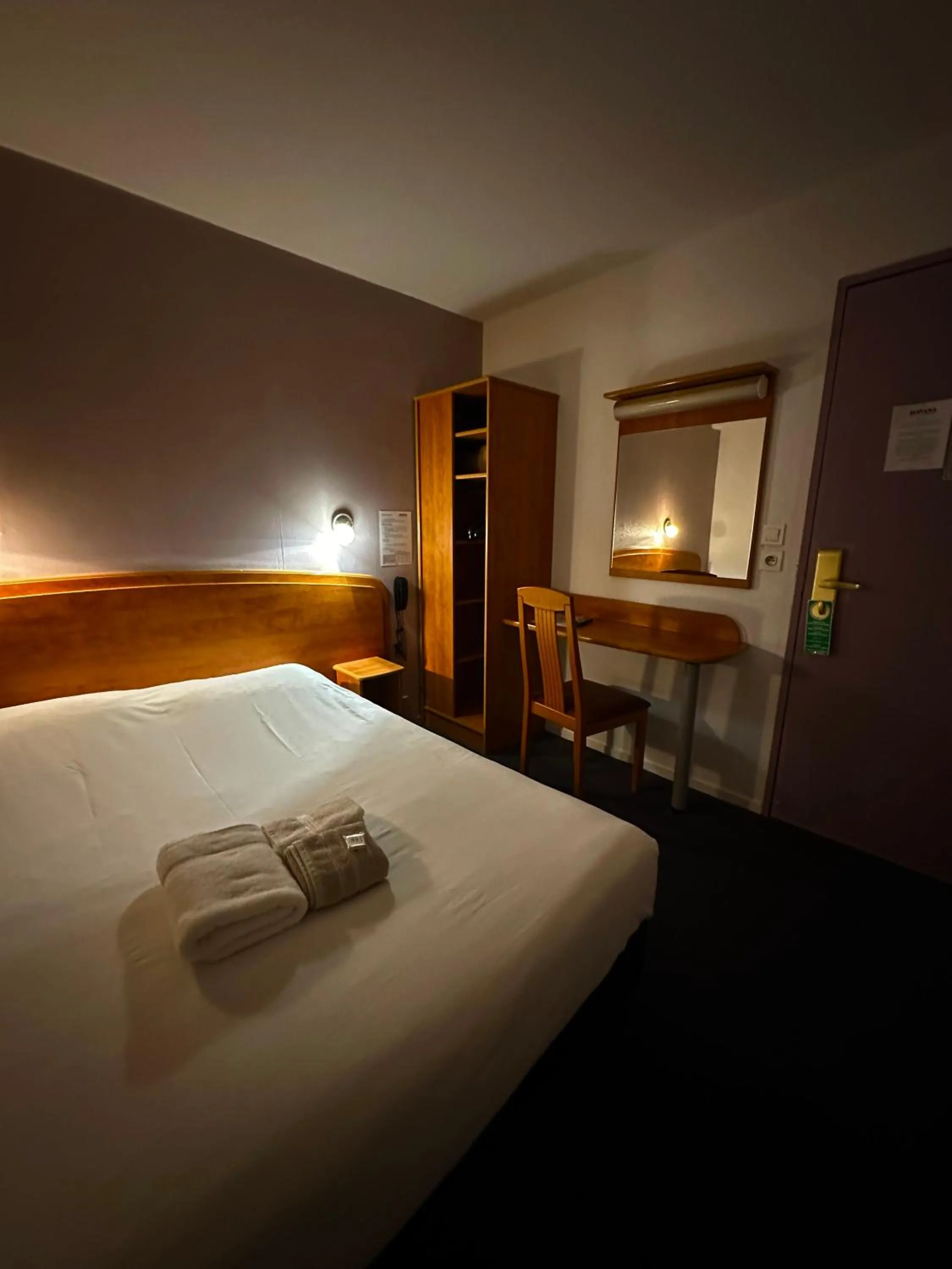 Bedroom, Bed in HAVANA Hôtel