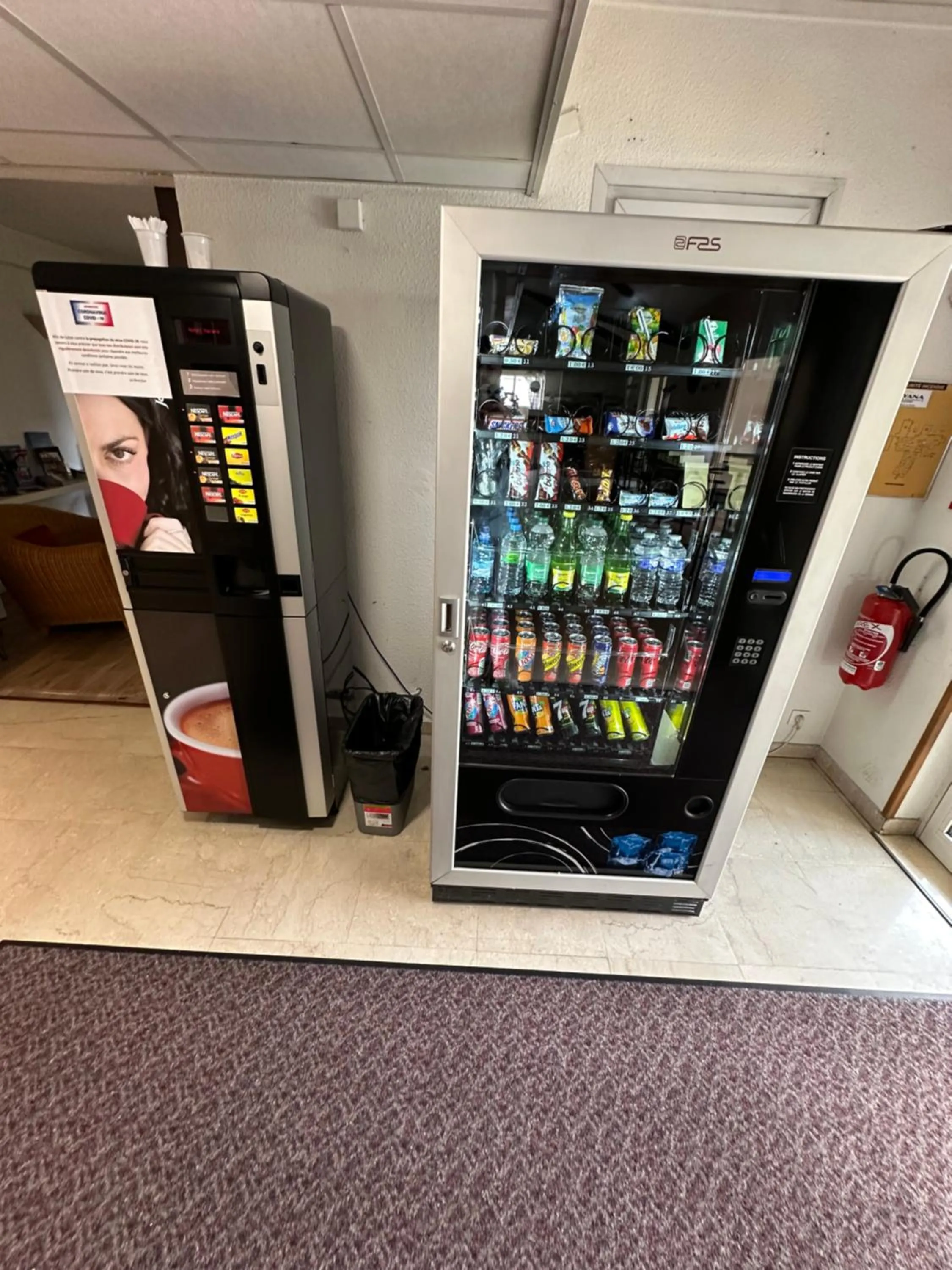 vending machine in HAVANA Hôtel