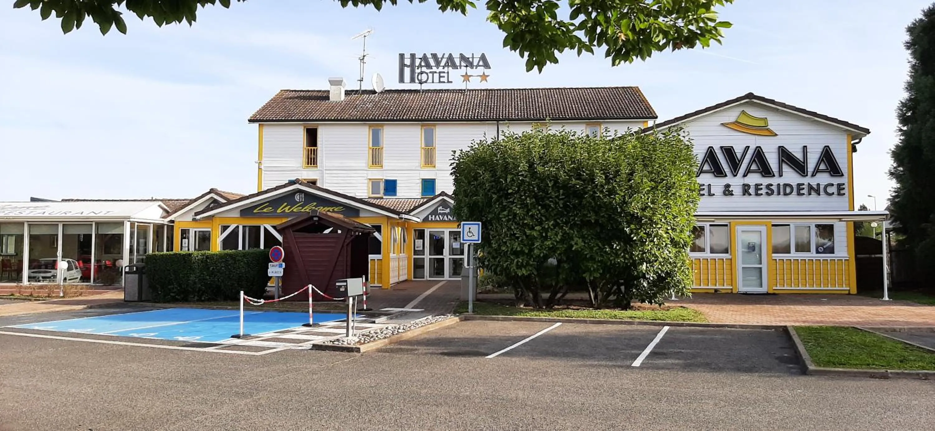 Property building in HAVANA Hôtel