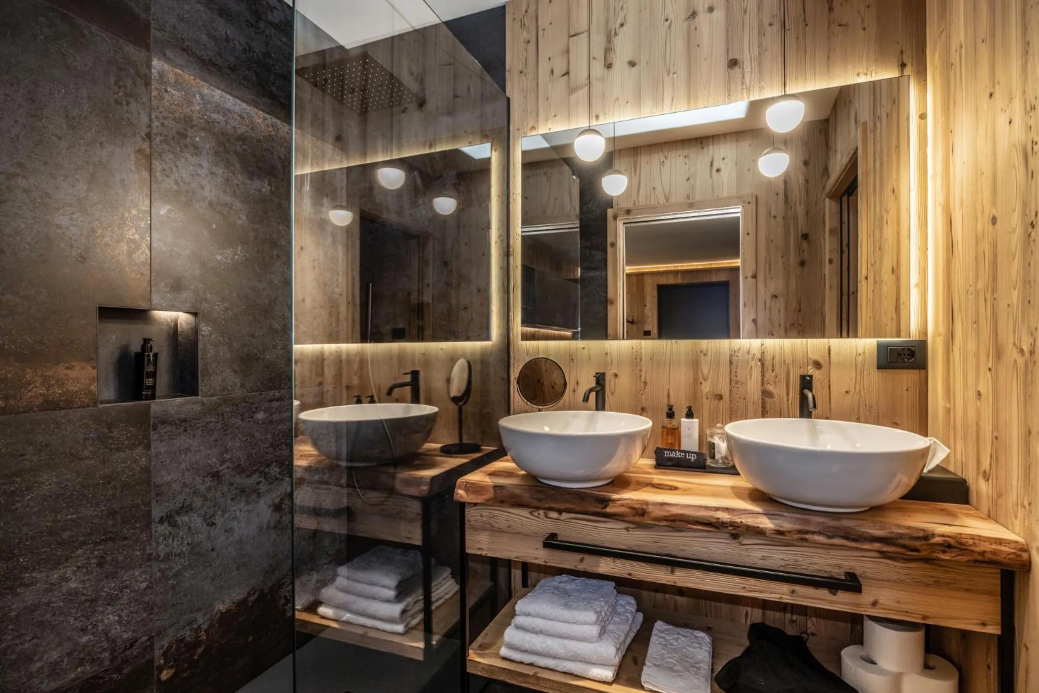 Bathroom in Boutique Hotel e Chalets Salvadori