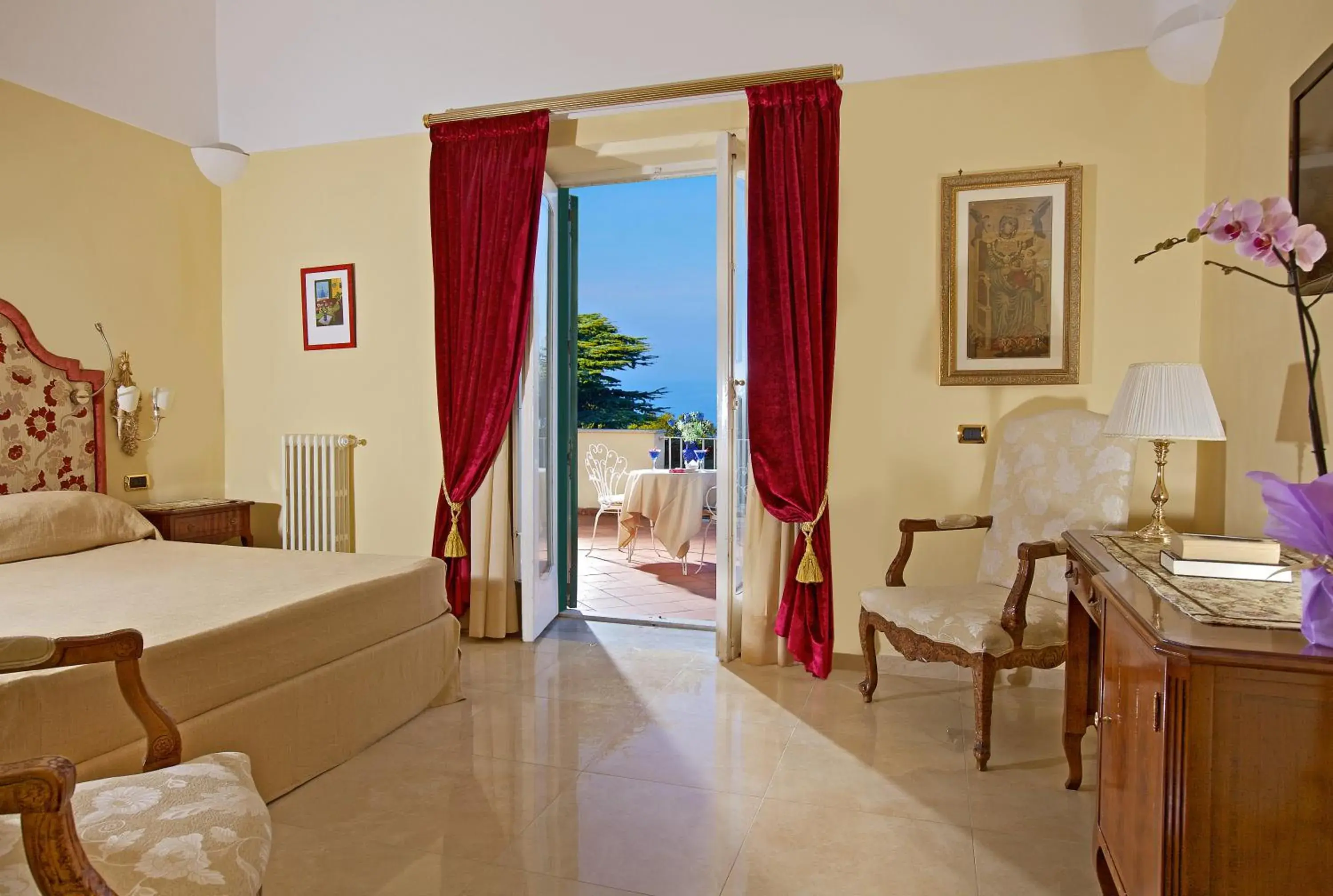 Superior Double Room with Sea View in Hotel San Michele Superior Double Room with Sea View in Hotel San Michele