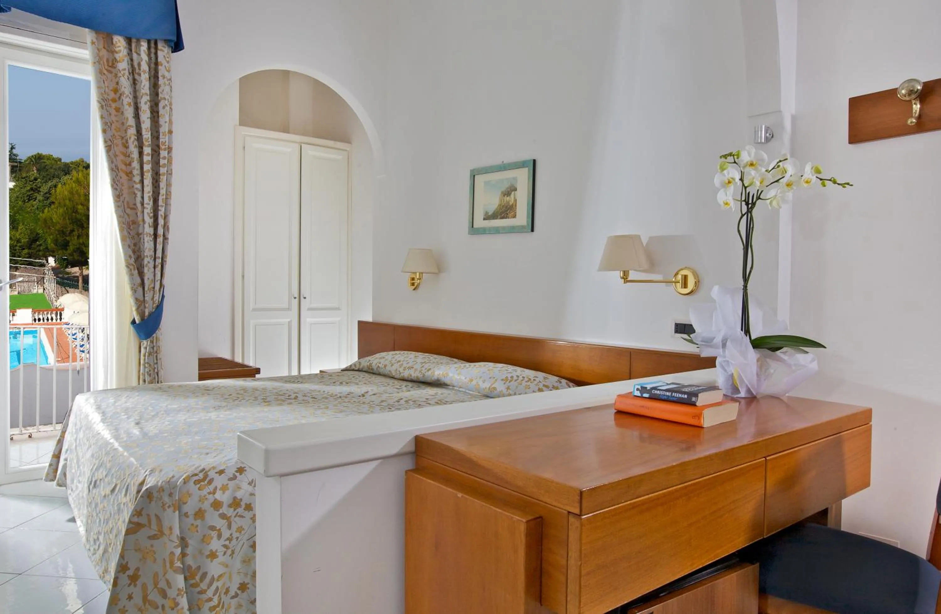 Photo of the whole room, Bed in Hotel San Michele