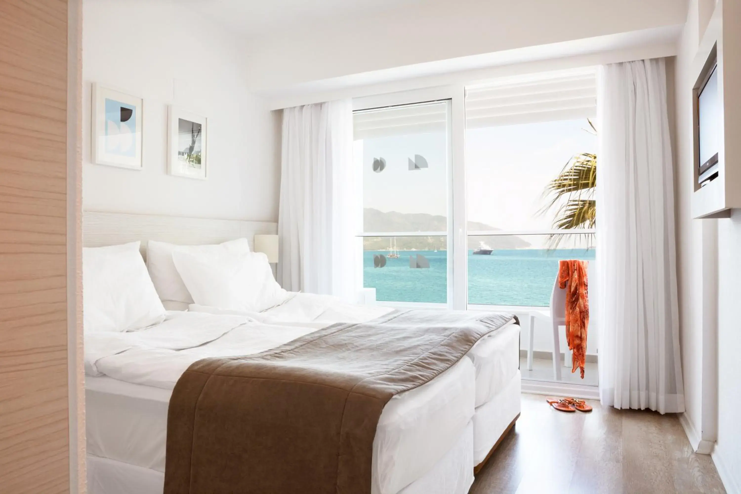 Twin Room with Sea View in The Beachfront Hotel Adult Only 16 Plus Twin Room with Sea View in The Beachfront Hotel Adult Only 16 Plus