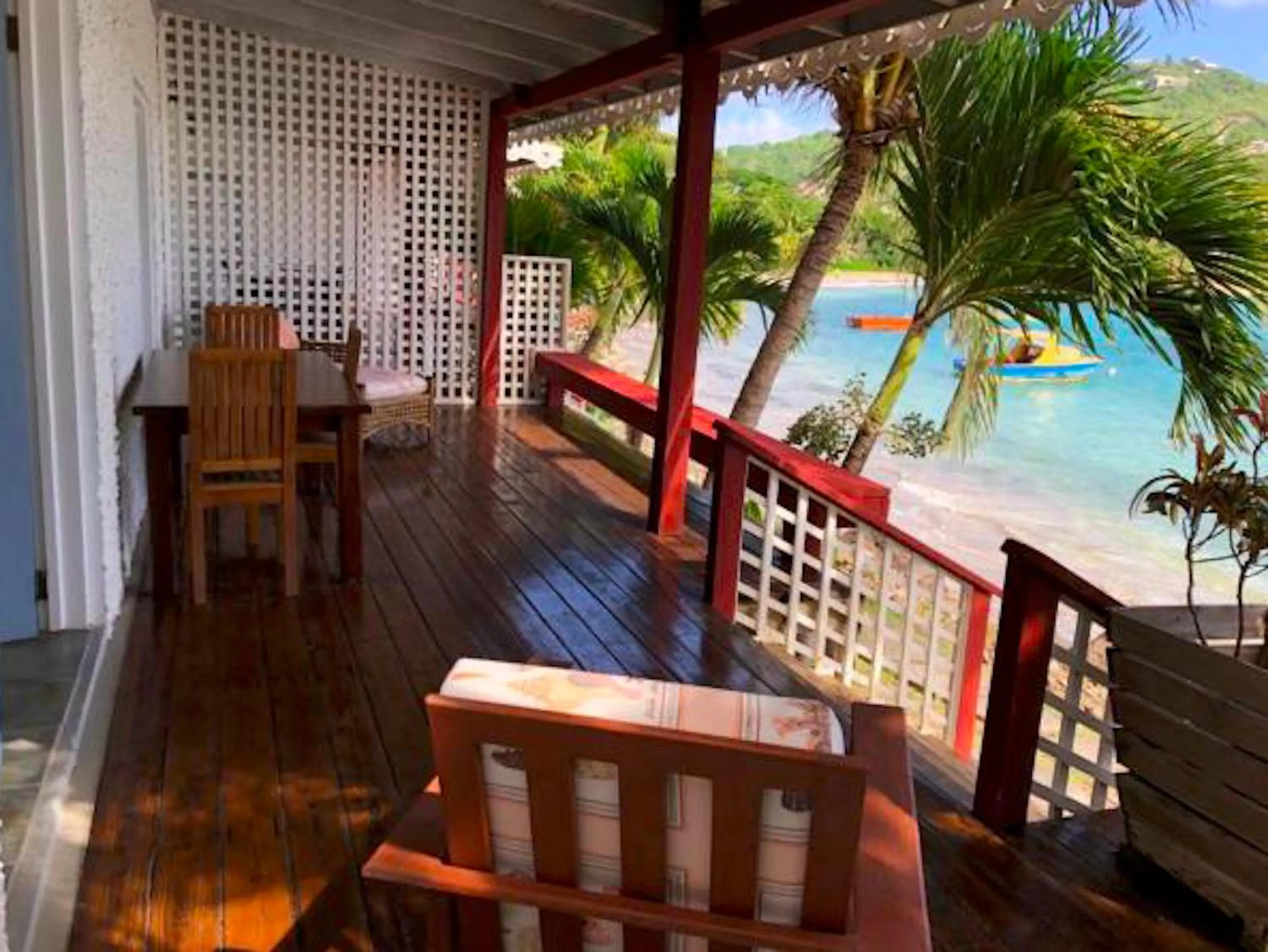 Lounge or bar in Bequia Beachfront Villas