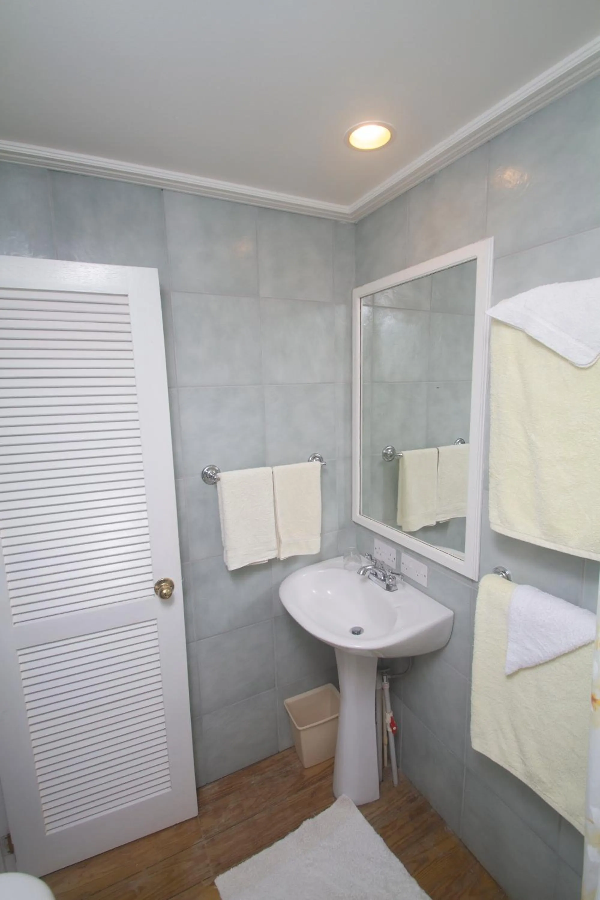 Bathroom in Bequia Beachfront Villas