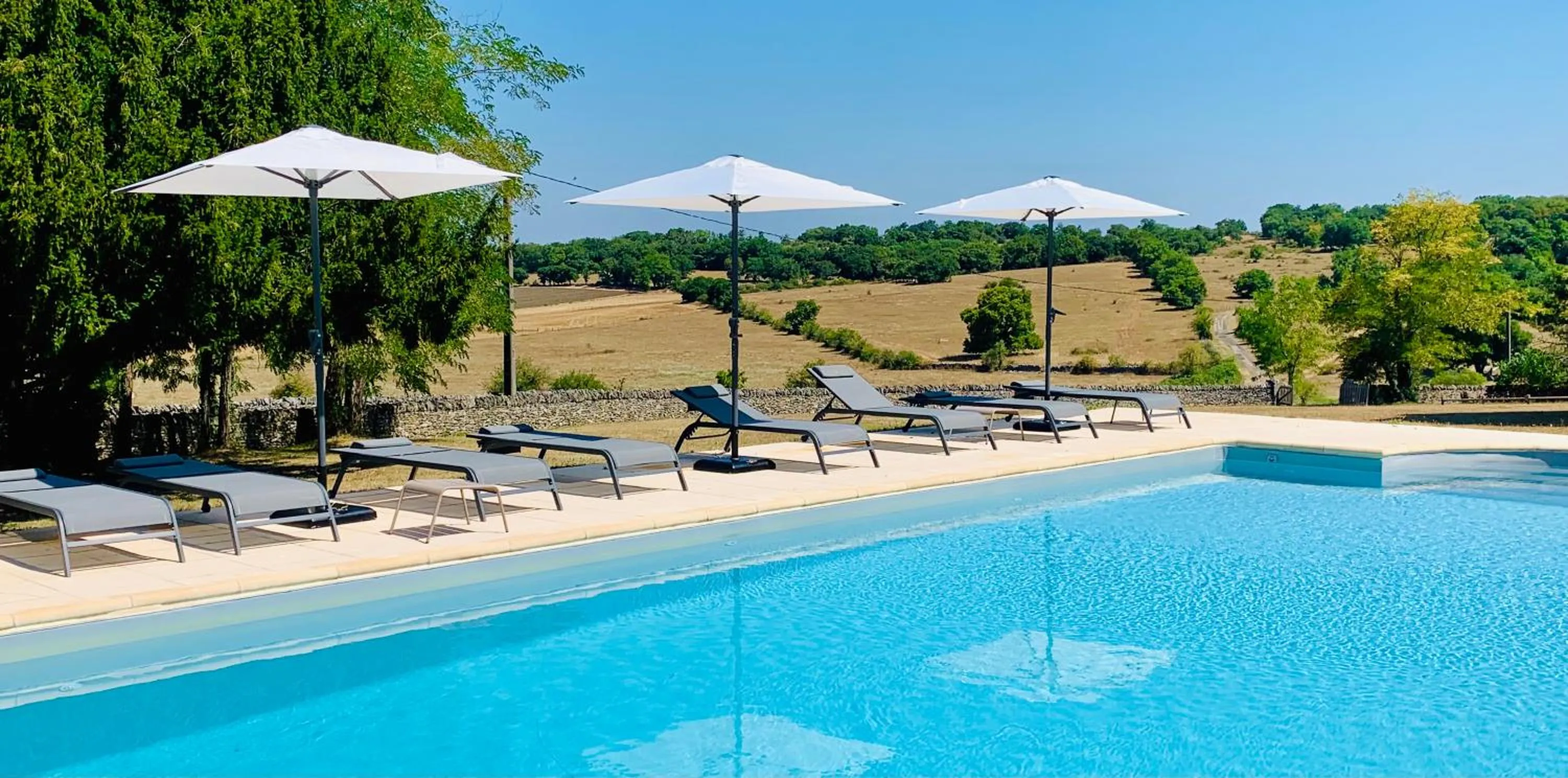 Swimming pool in Hôtel Le Troubadour à Rocamadour