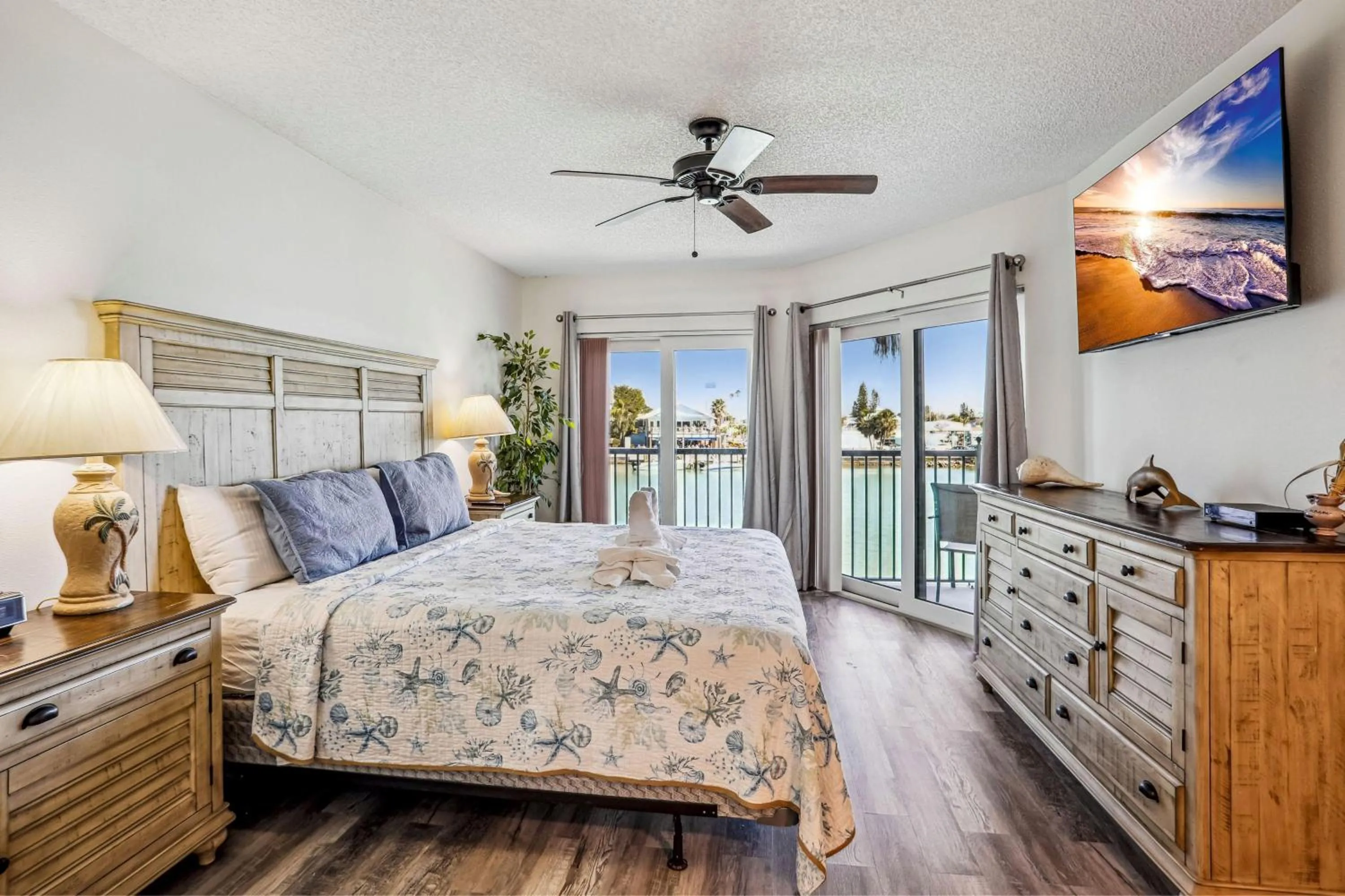 Land's End 3-205 Bay Front - Premier