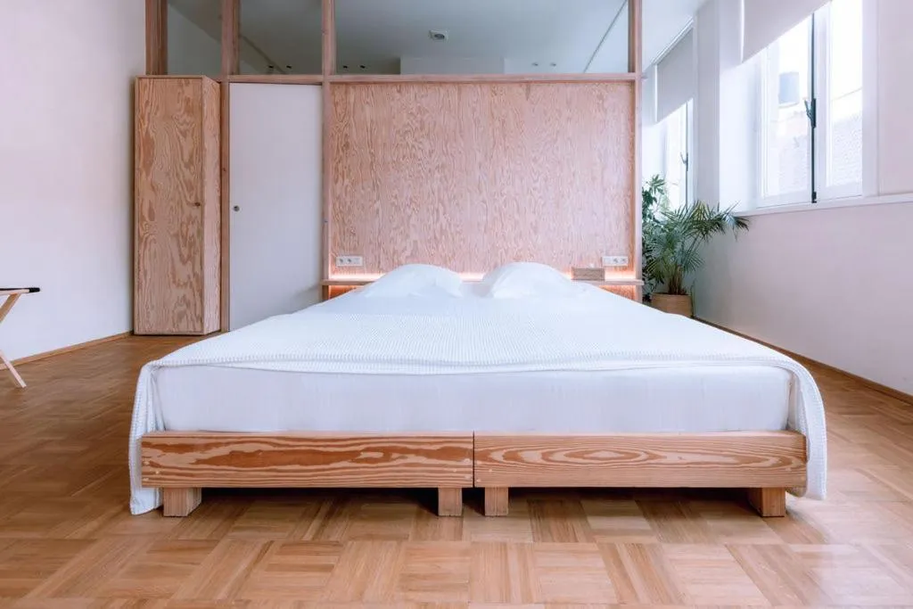 Bed in Violet Suites