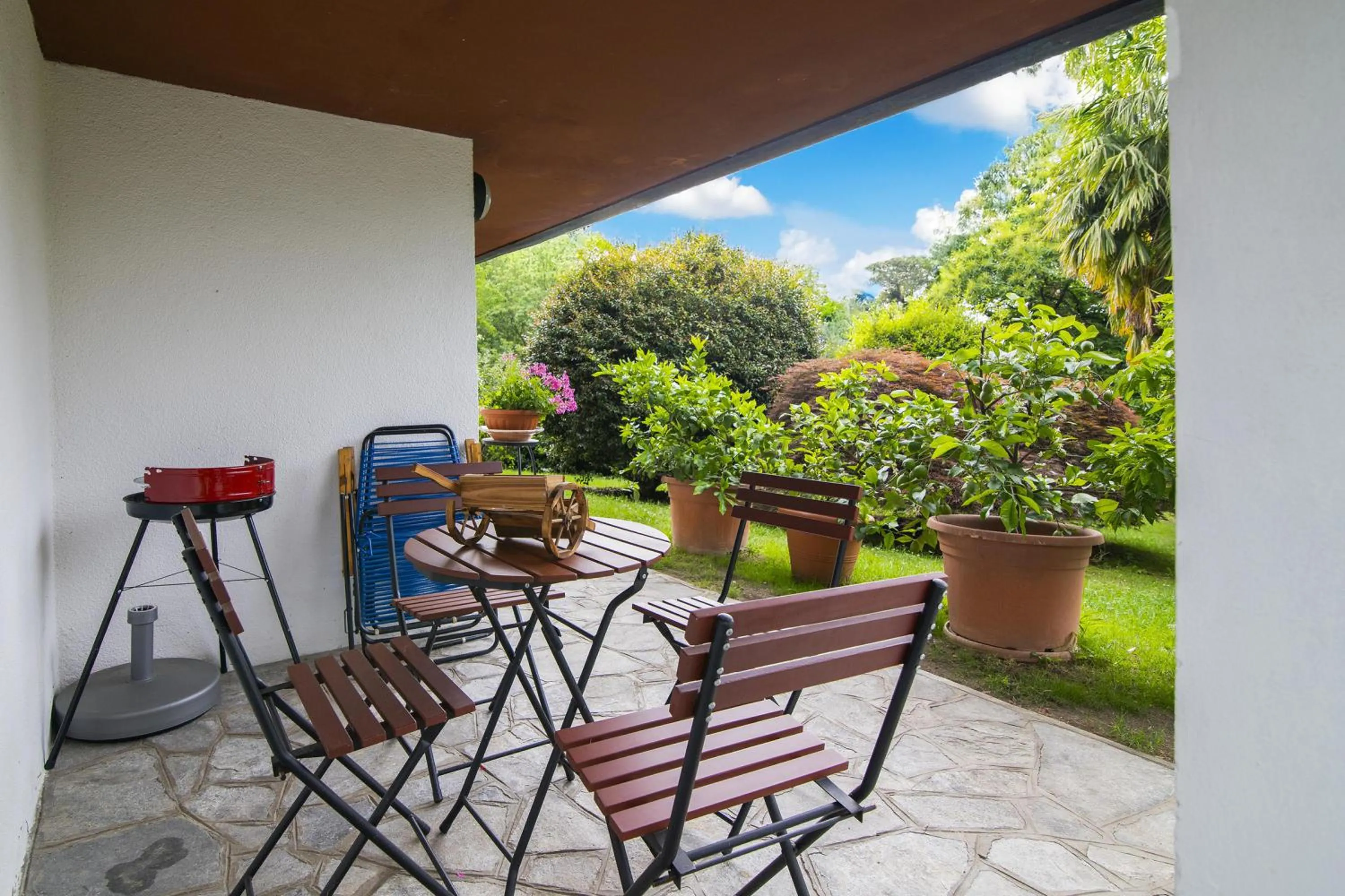 Balcony/Terrace in Villa La Verbanina Private Garden - Happy Rentals