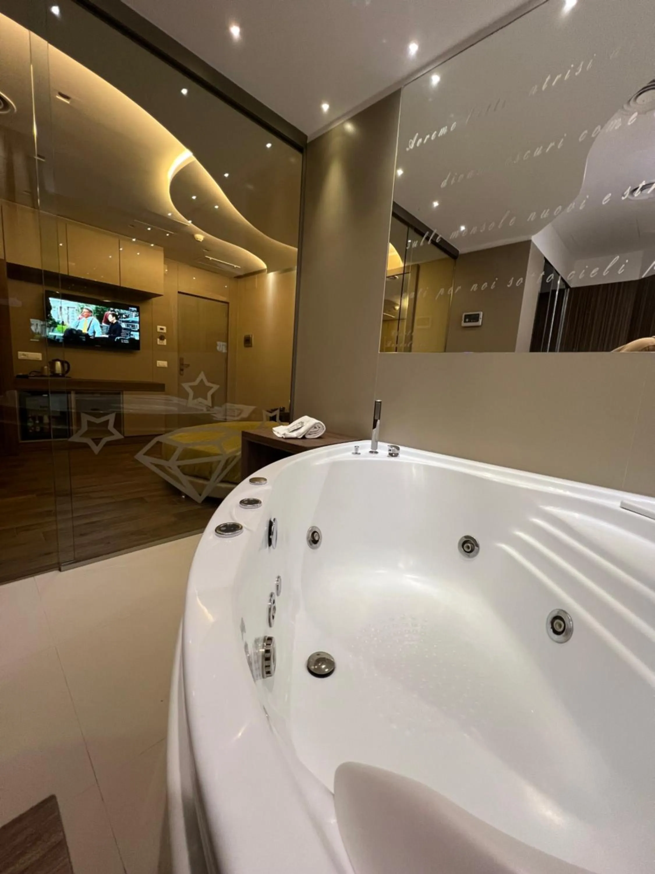 Bath in Hotel Smeraldo