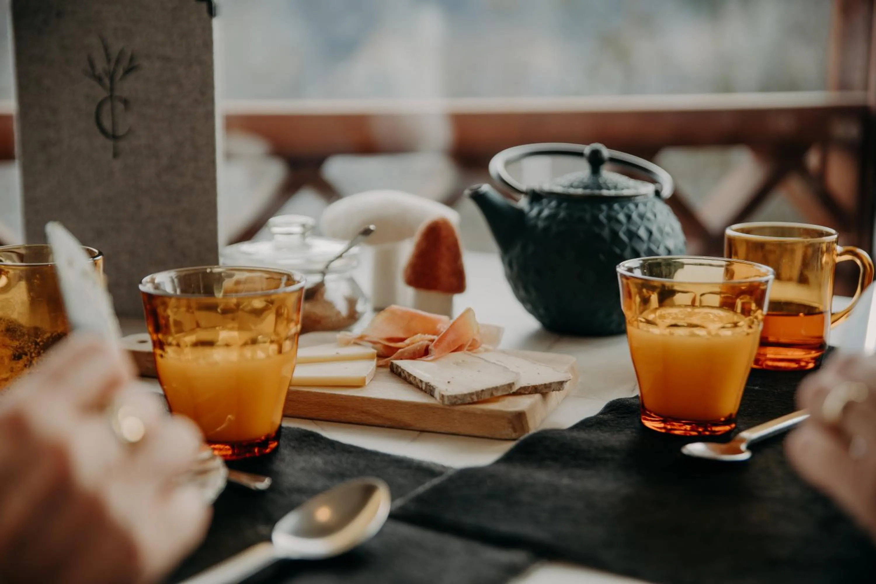 Breakfast in Hôtel Restaurant La Ferme de Cupelin